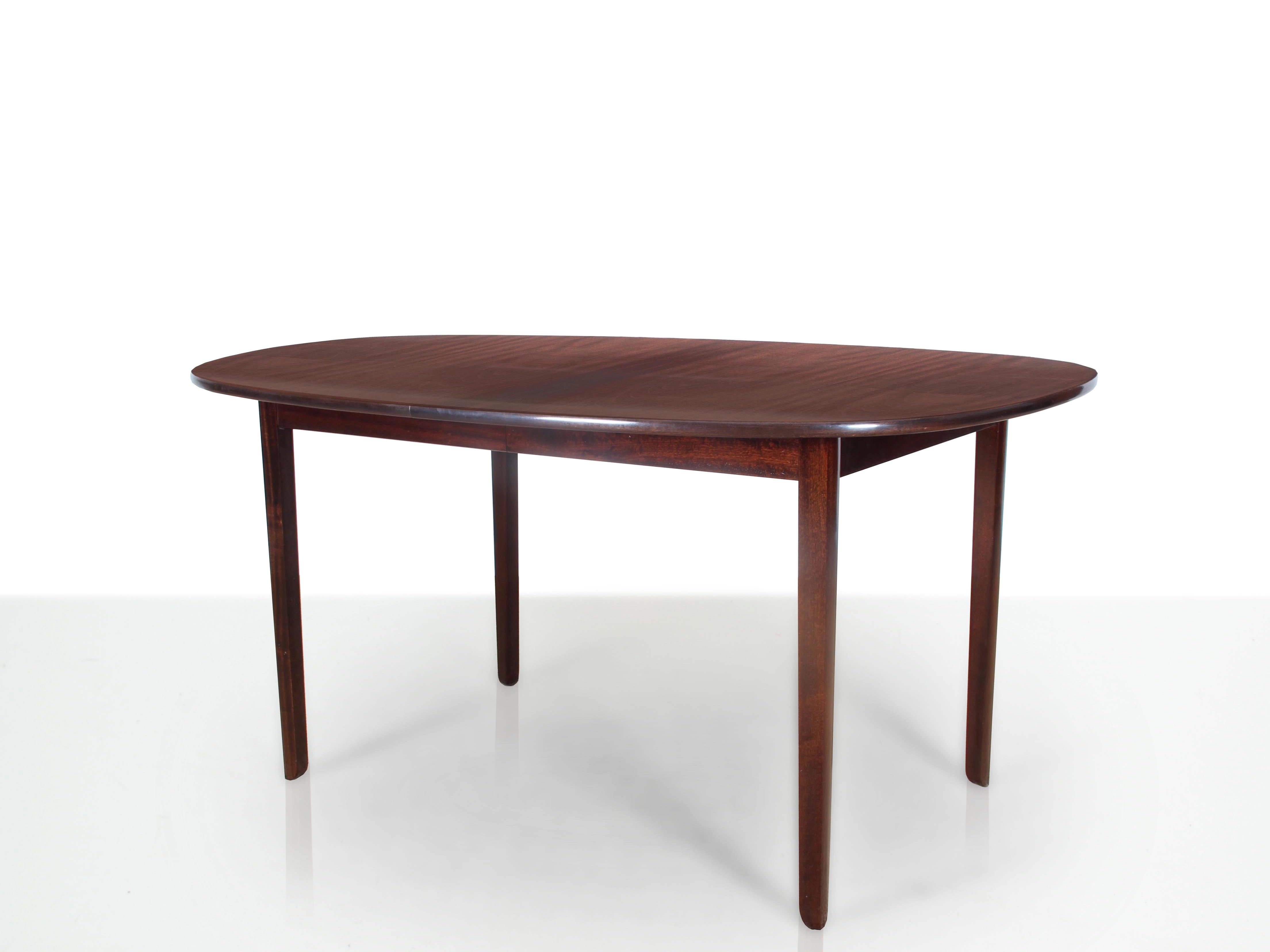 Mid-Century Modern Scandinavian Dining Table in Mahogany by Ole Wansher 6