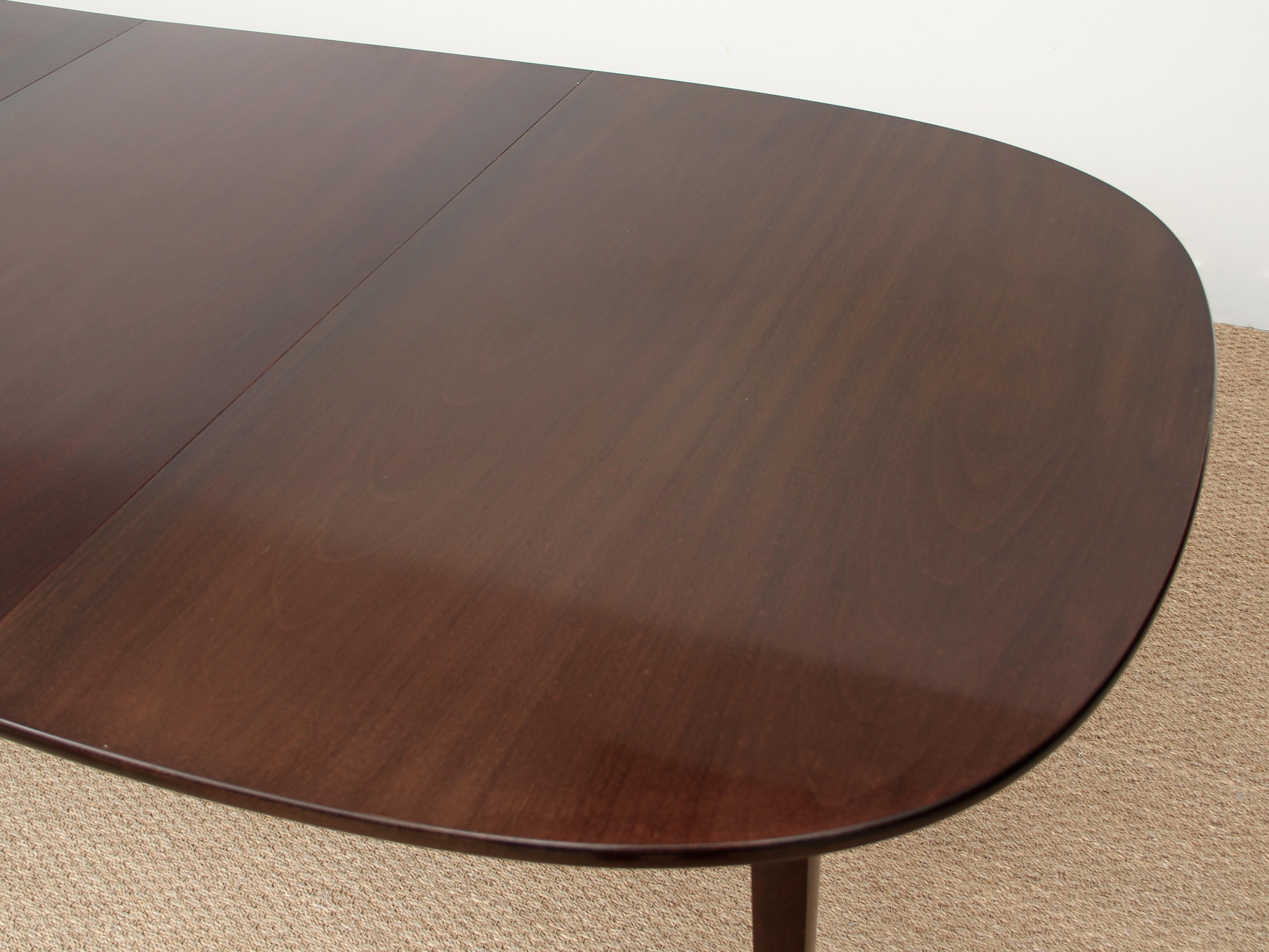 Mid-Century Modern Scandinavian Dining Table in Mahogany by Ole Wansher In Good Condition In Courbevoie, FR