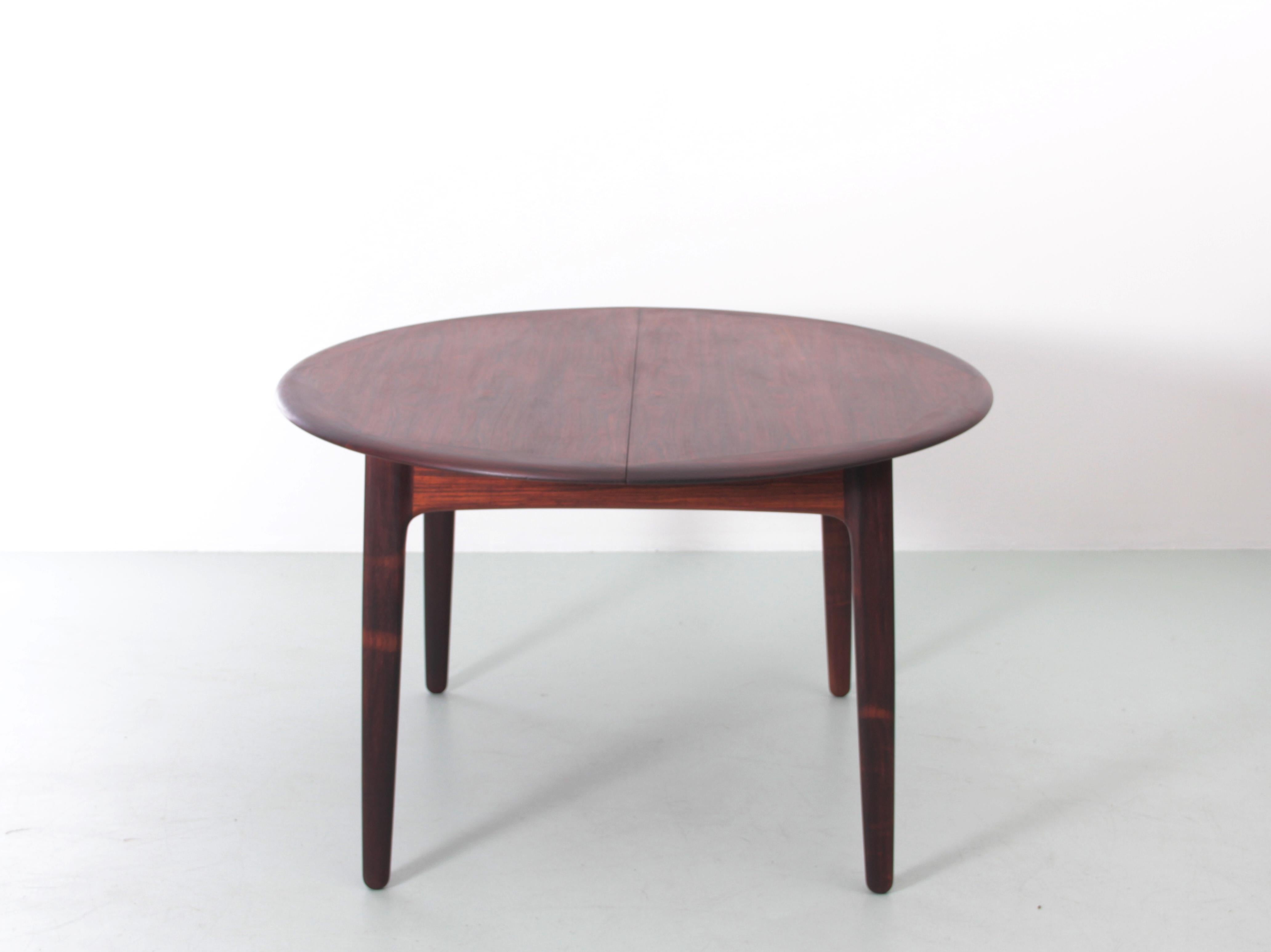 Mid-Century Modern Scandinavian Dining Table in Rosewood In Good Condition In Courbevoie, FR