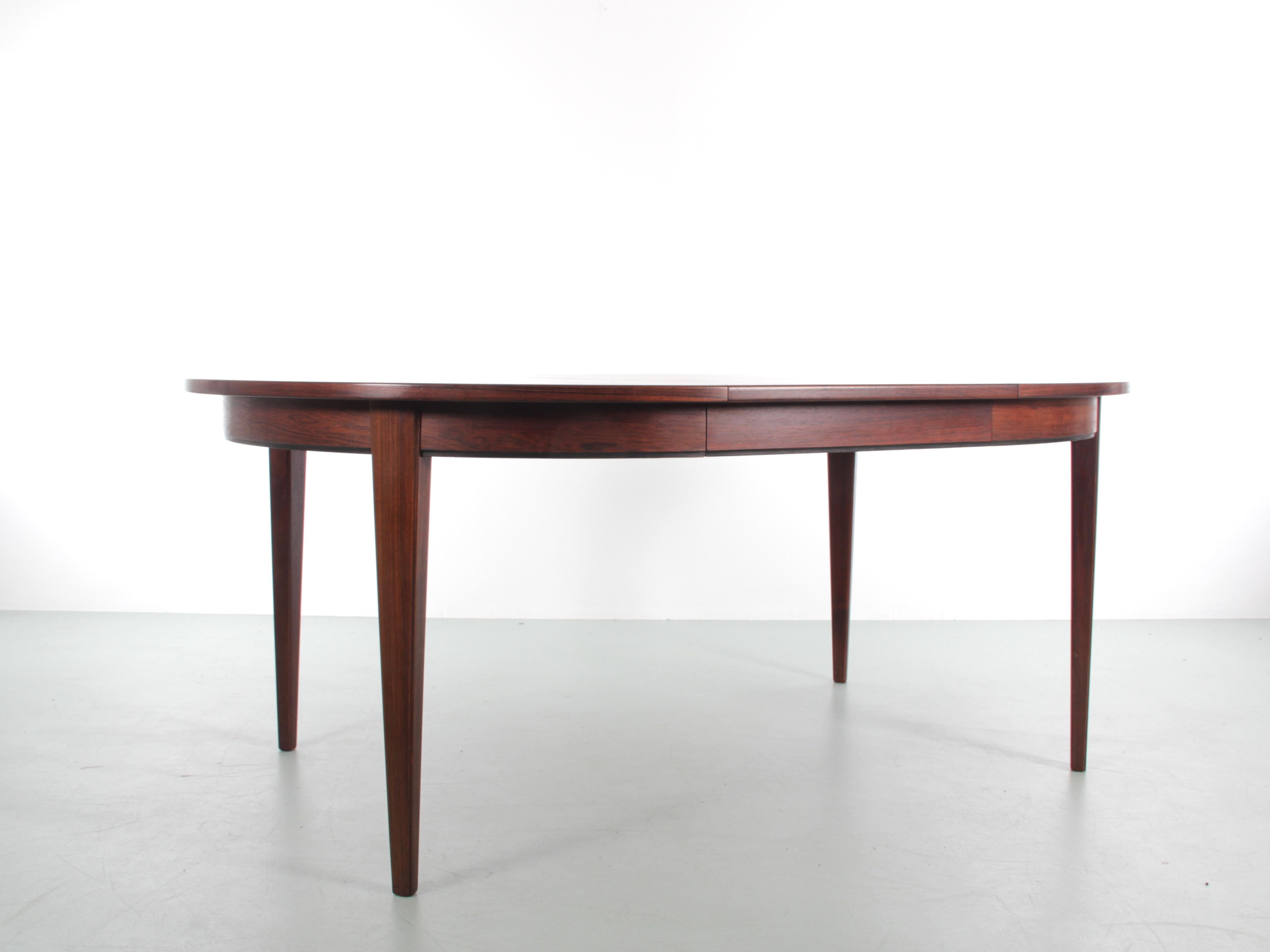 Mid-20th Century Mid-Century Modern Scandinavian Dining Table in Rosewood with 3 Extra Leaves