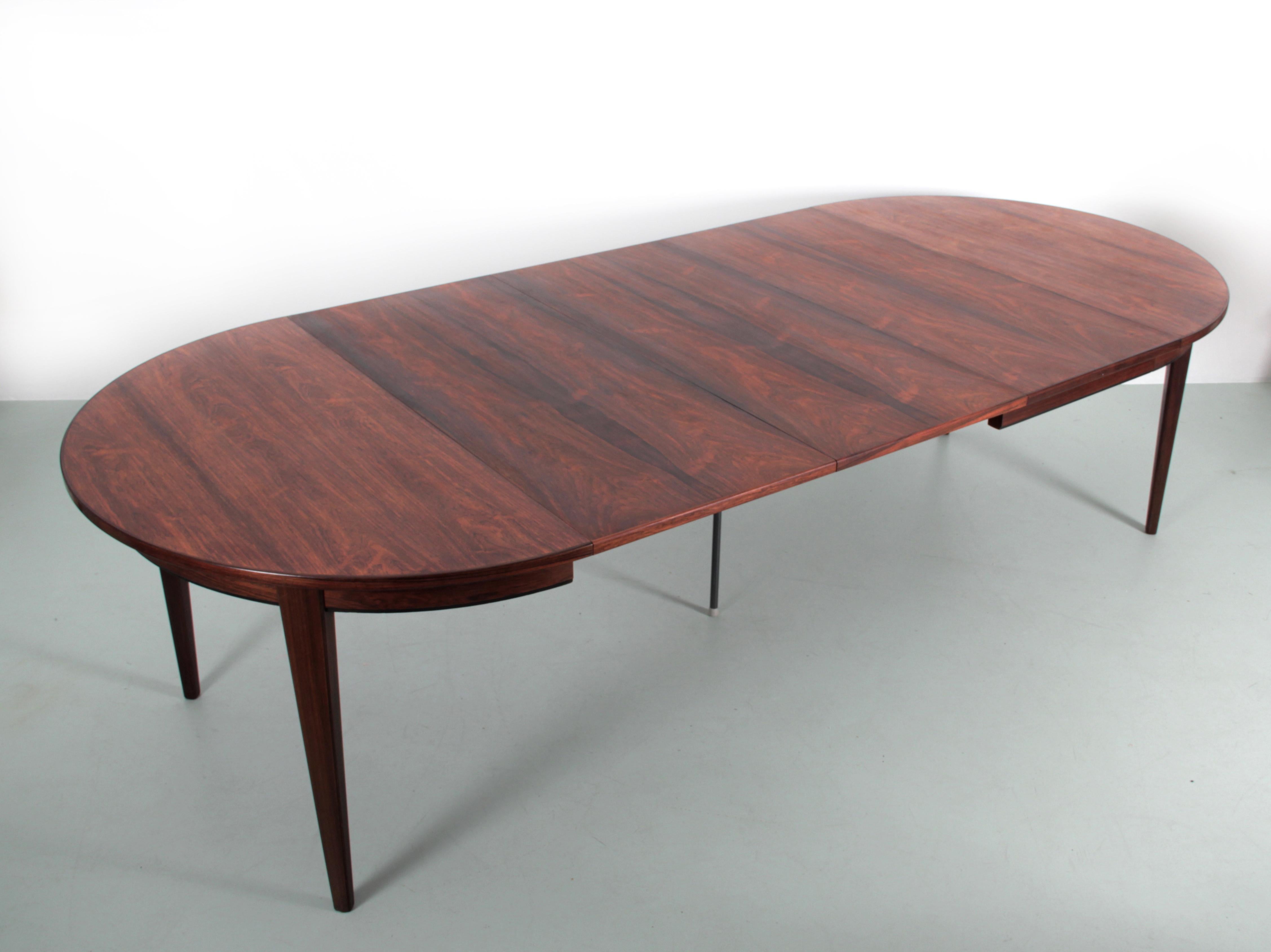 Mid-Century Modern Scandinavian Dining Table in Rosewood with 3 Extra Leaves 2