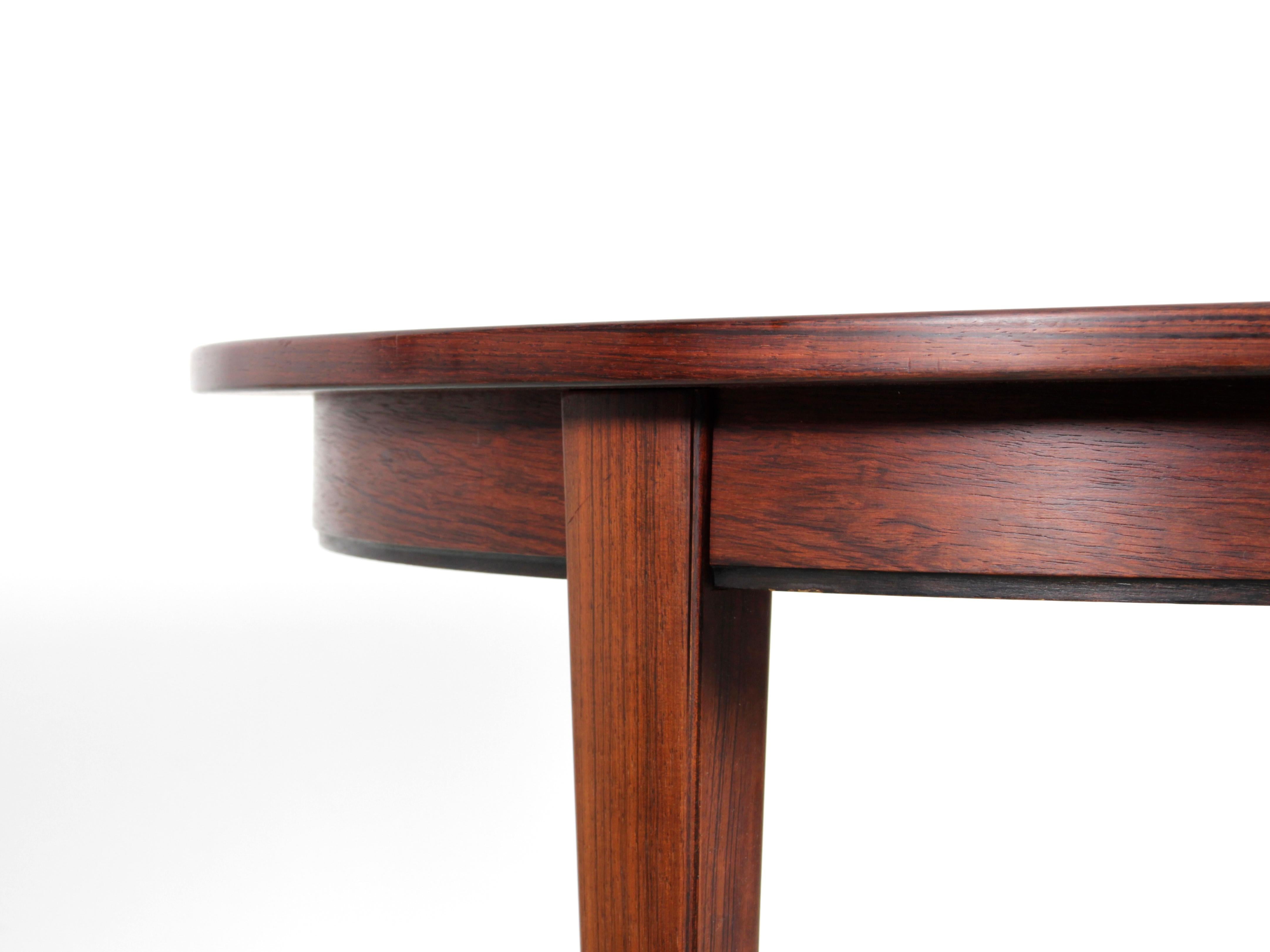 Mid-Century Modern Scandinavian Dining Table in Rosewood with 3 Extra Leaves 4