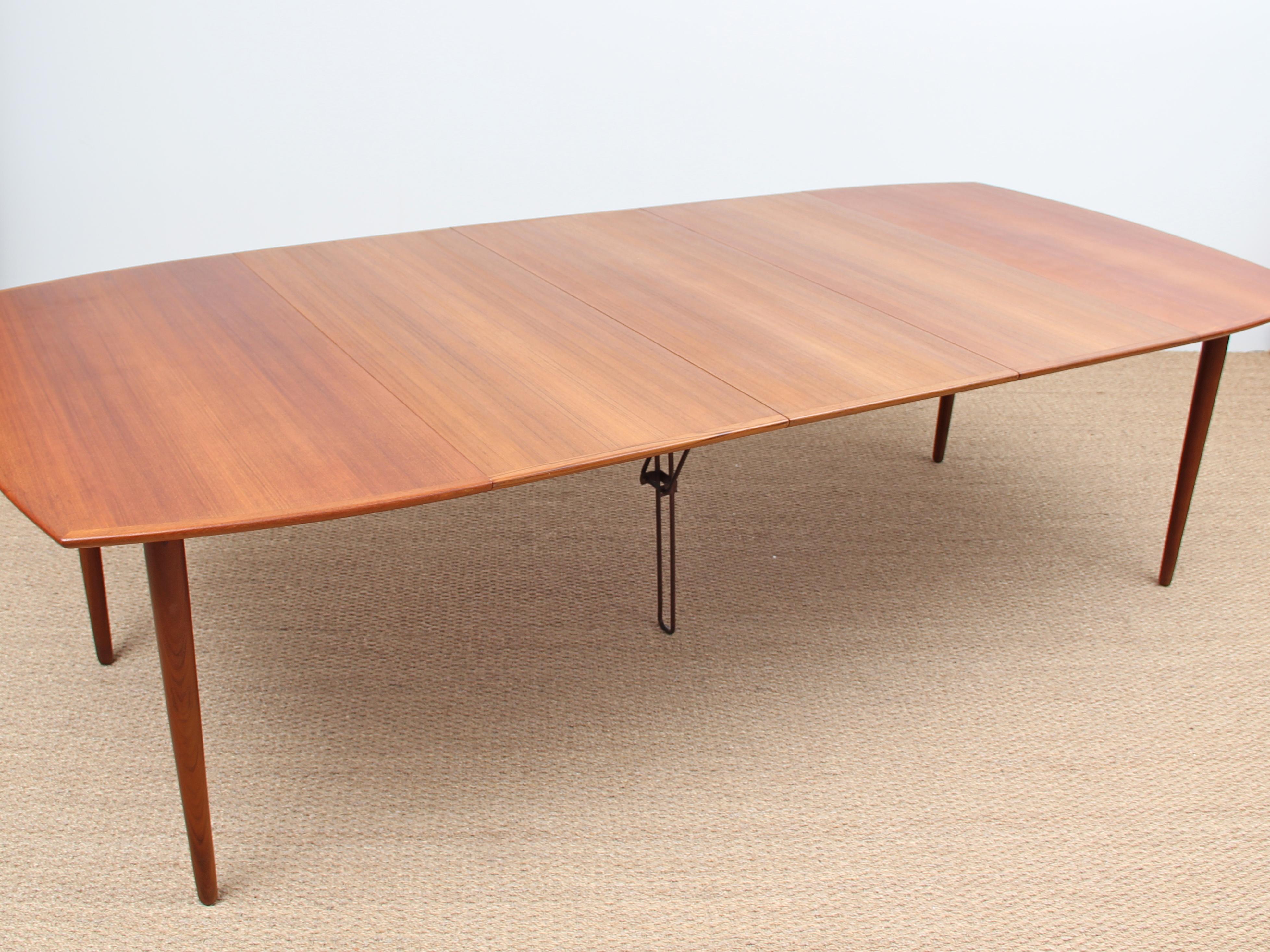 Scandinavian Modern Mid-Century Modern Scandinavian Dining Table in Teak '4/12 Seats'