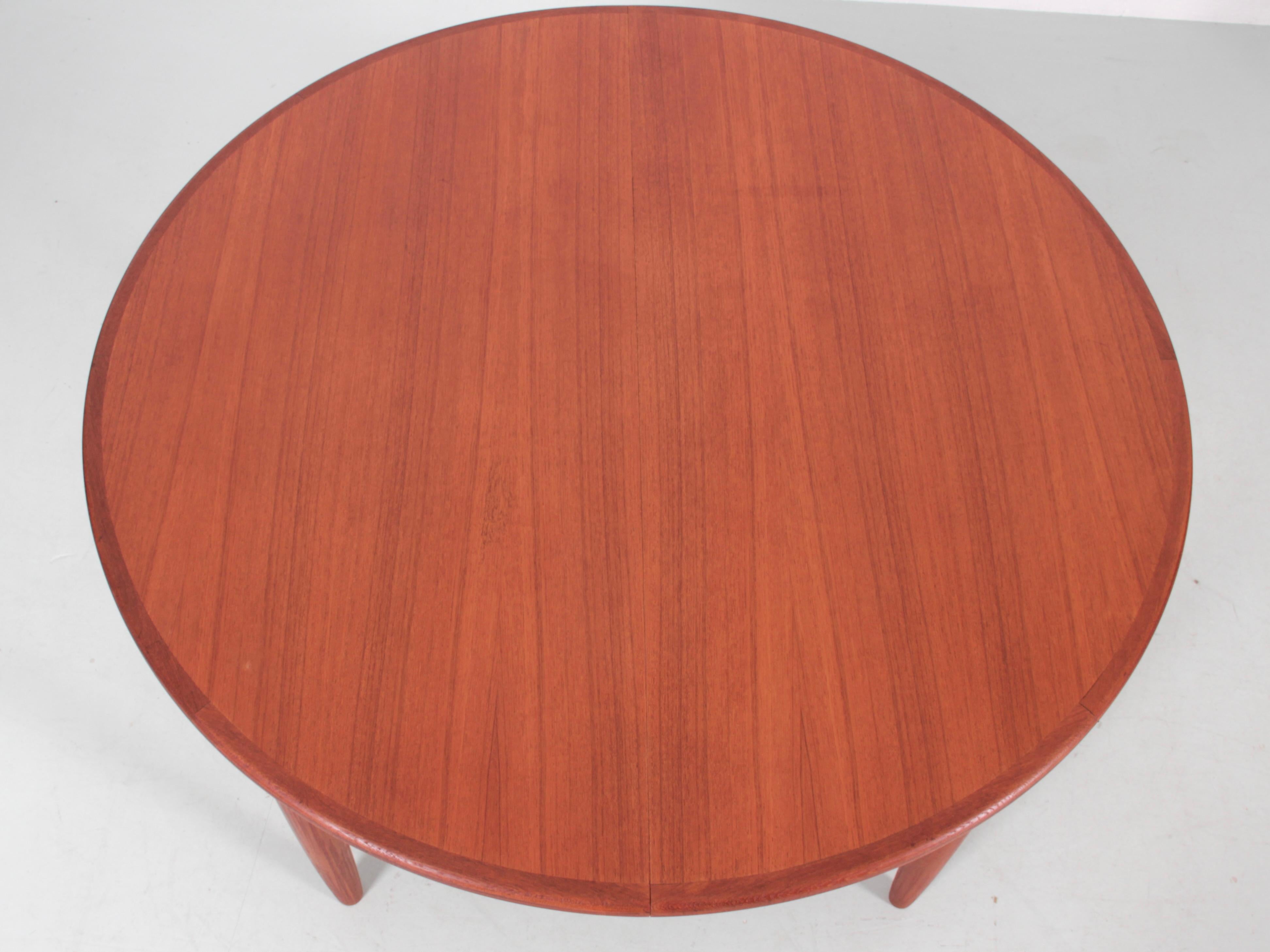Metà secolo  tavolo da pranzo moderno scandinavo in teak di Harry Rosengen Hansen. 2 foglie extra
