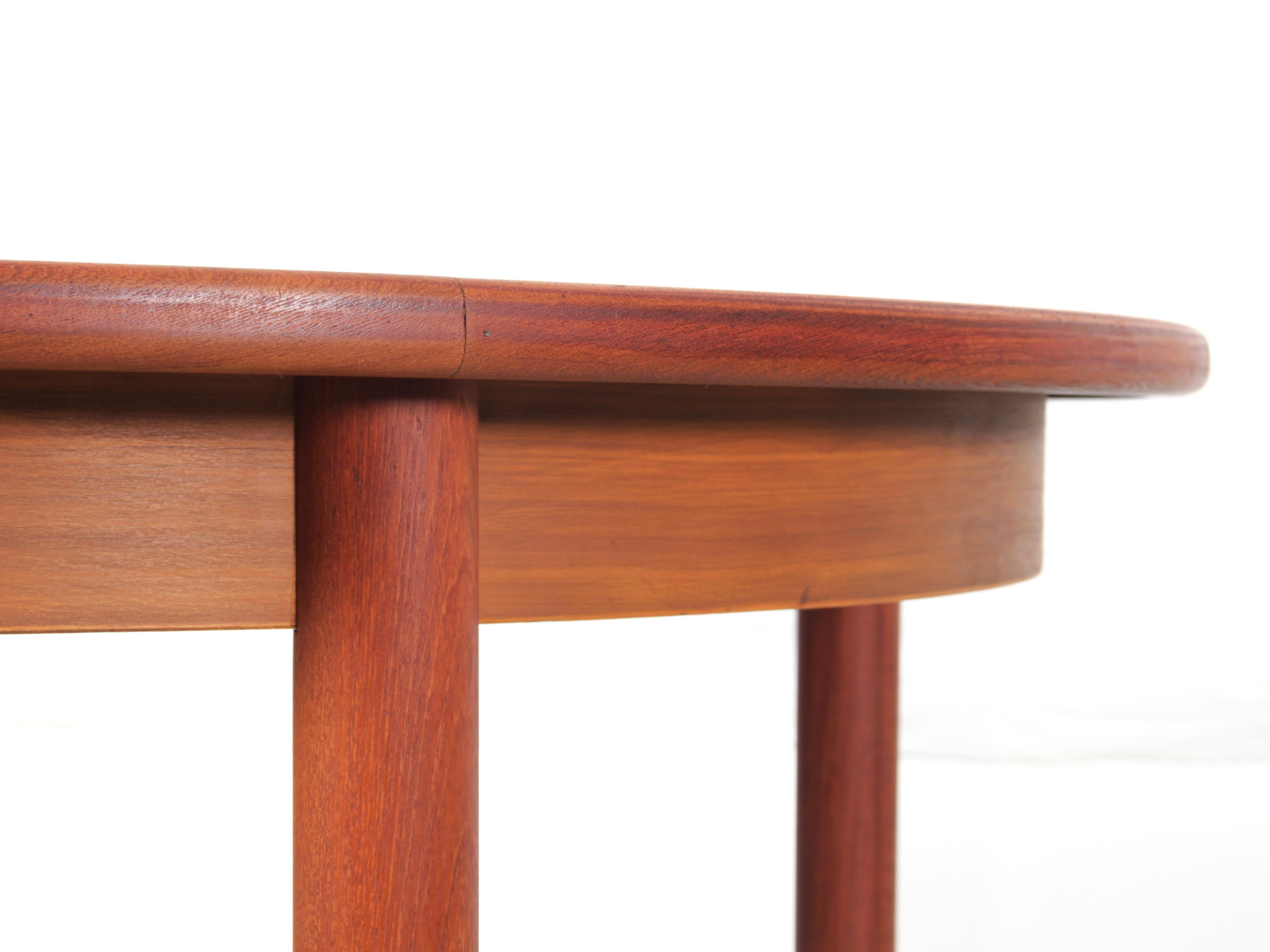 Table de salle à manger scandinave moderne du milieu du siècle en teck Bon état - En vente à Courbevoie, FR