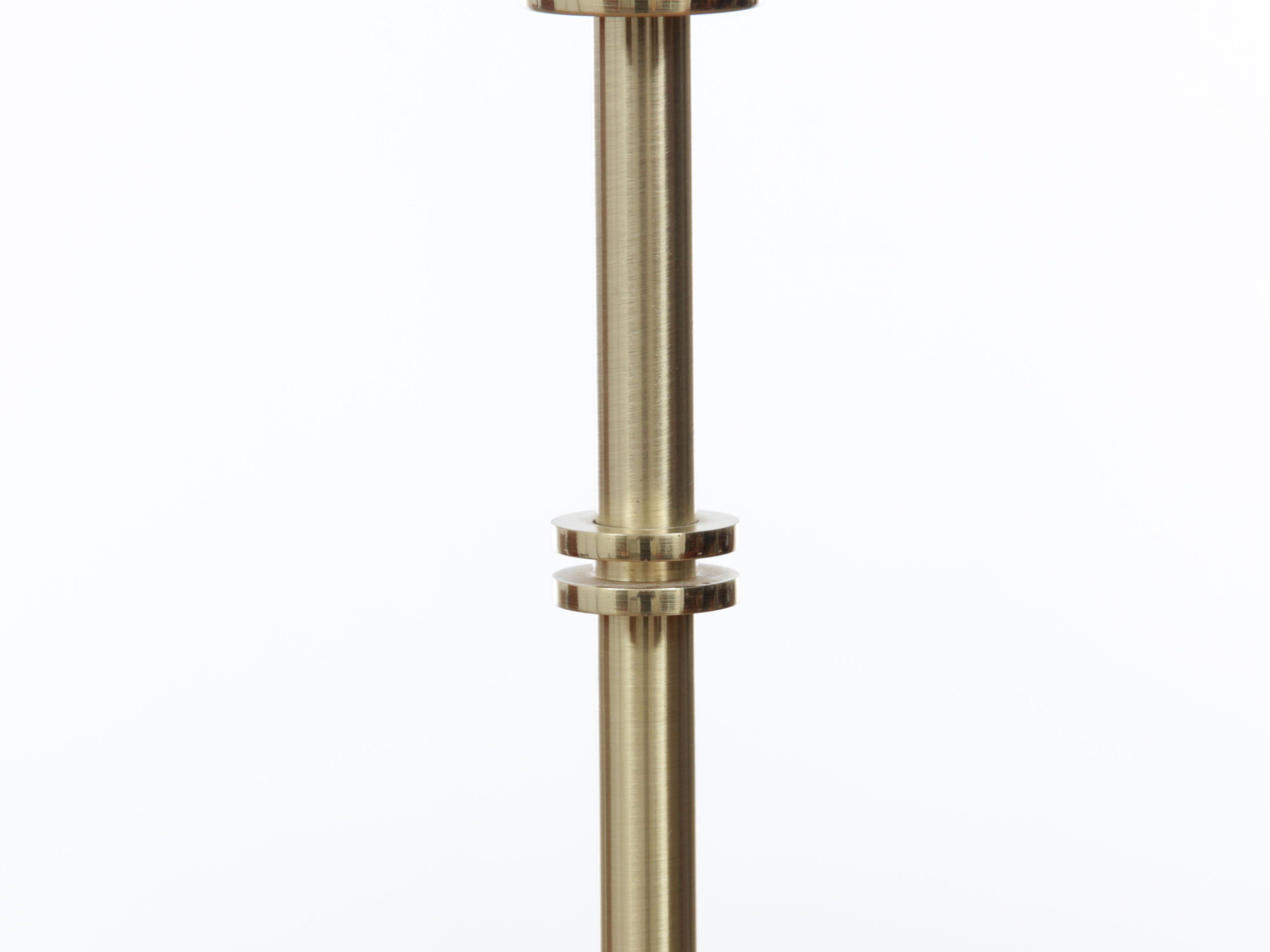 Mid-Century Modern Scandinavian Floor Lamp in Brass and Leather In Good Condition In Courbevoie, FR