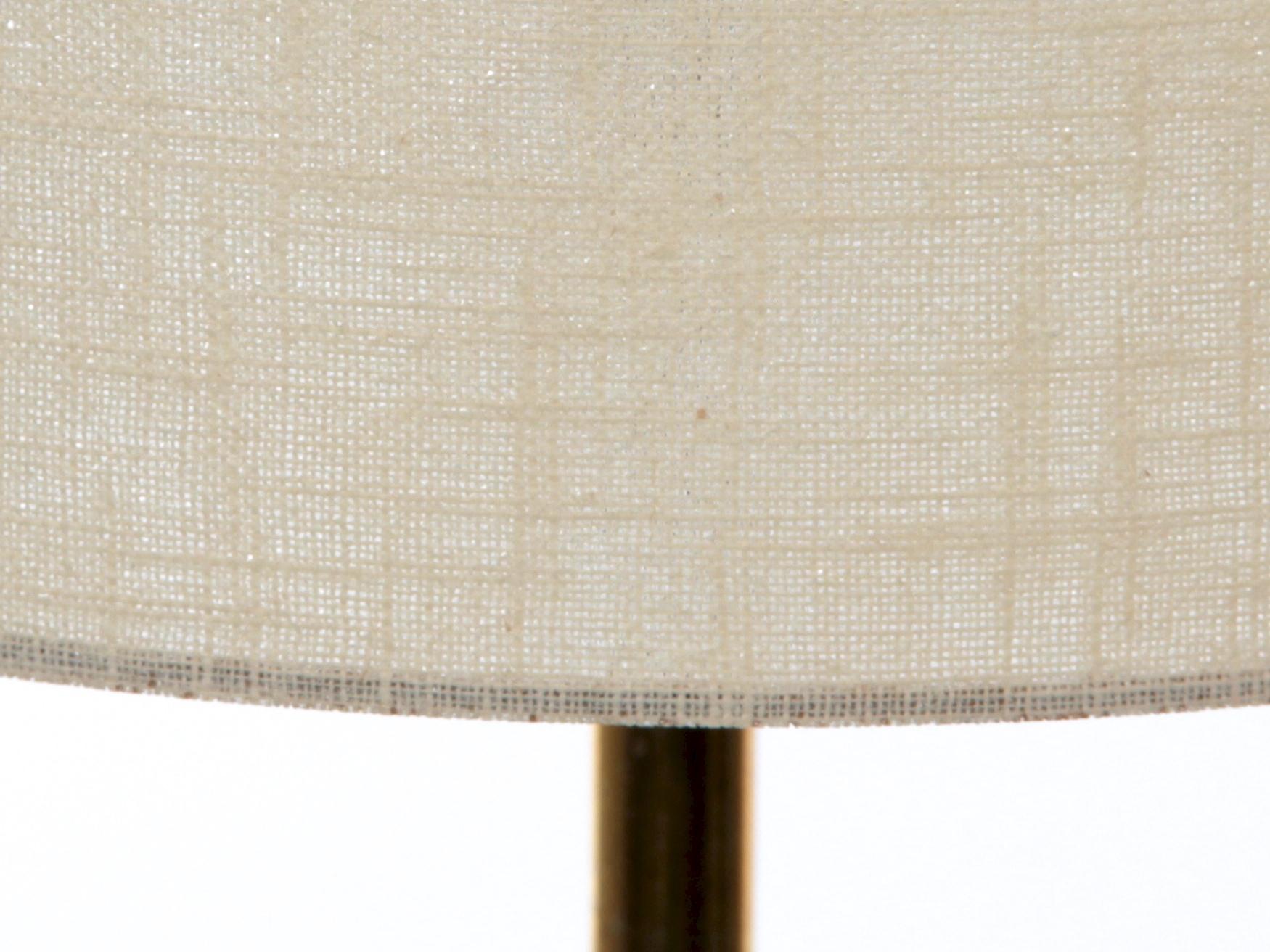 Mid-Century Modern Scandinavian Floor Lamp in Brass In Good Condition In Courbevoie, FR