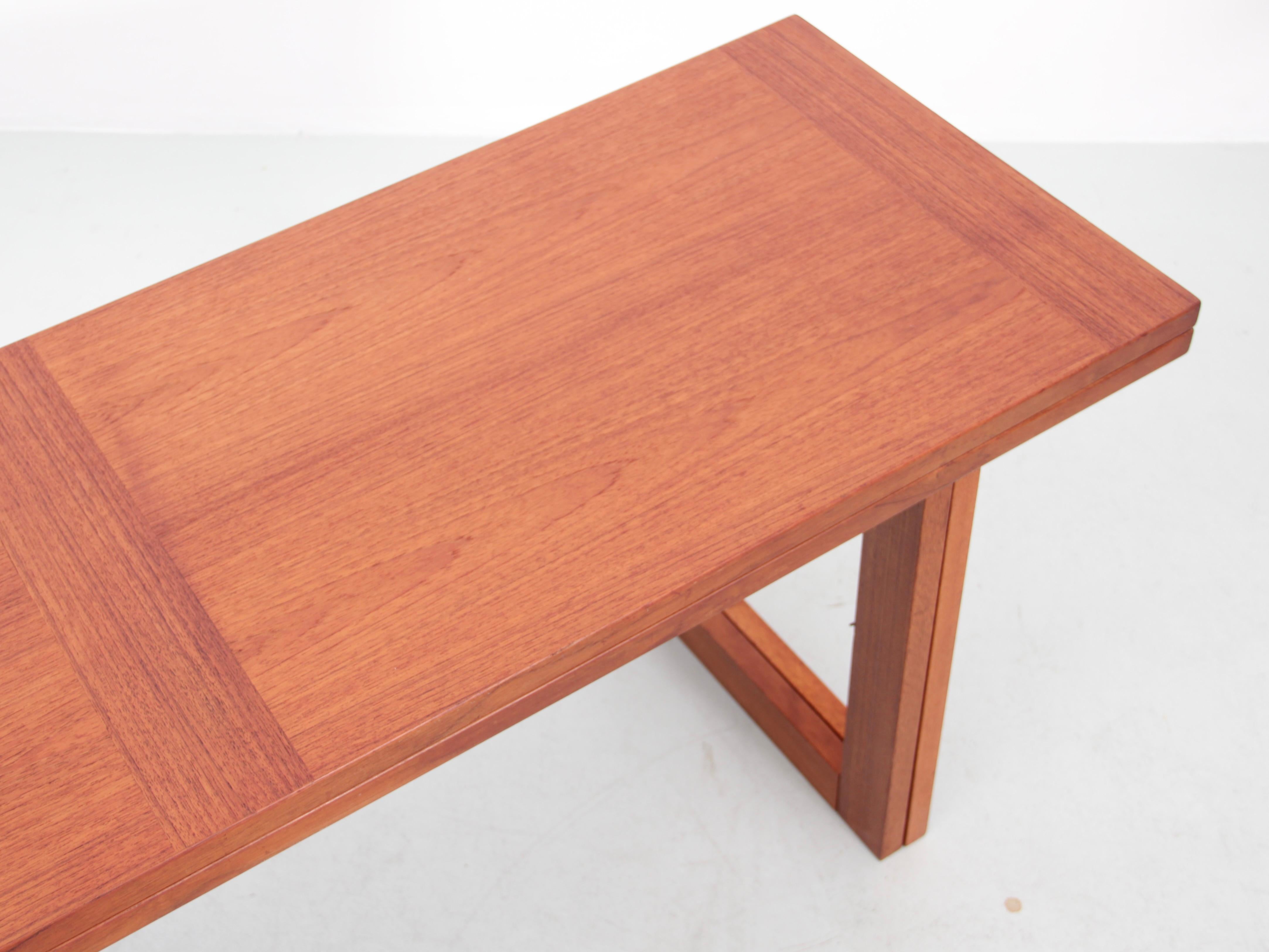 Mid-Century Modern scandinavian folding coffee table in teak For Sale 1