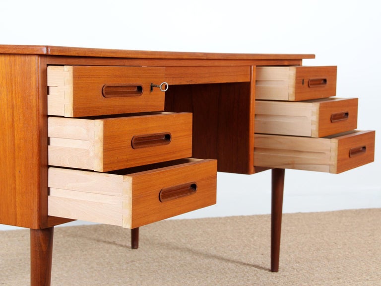 mid-century-modern-scandinavian-free-standing-desk-in-teak-for-sale-at