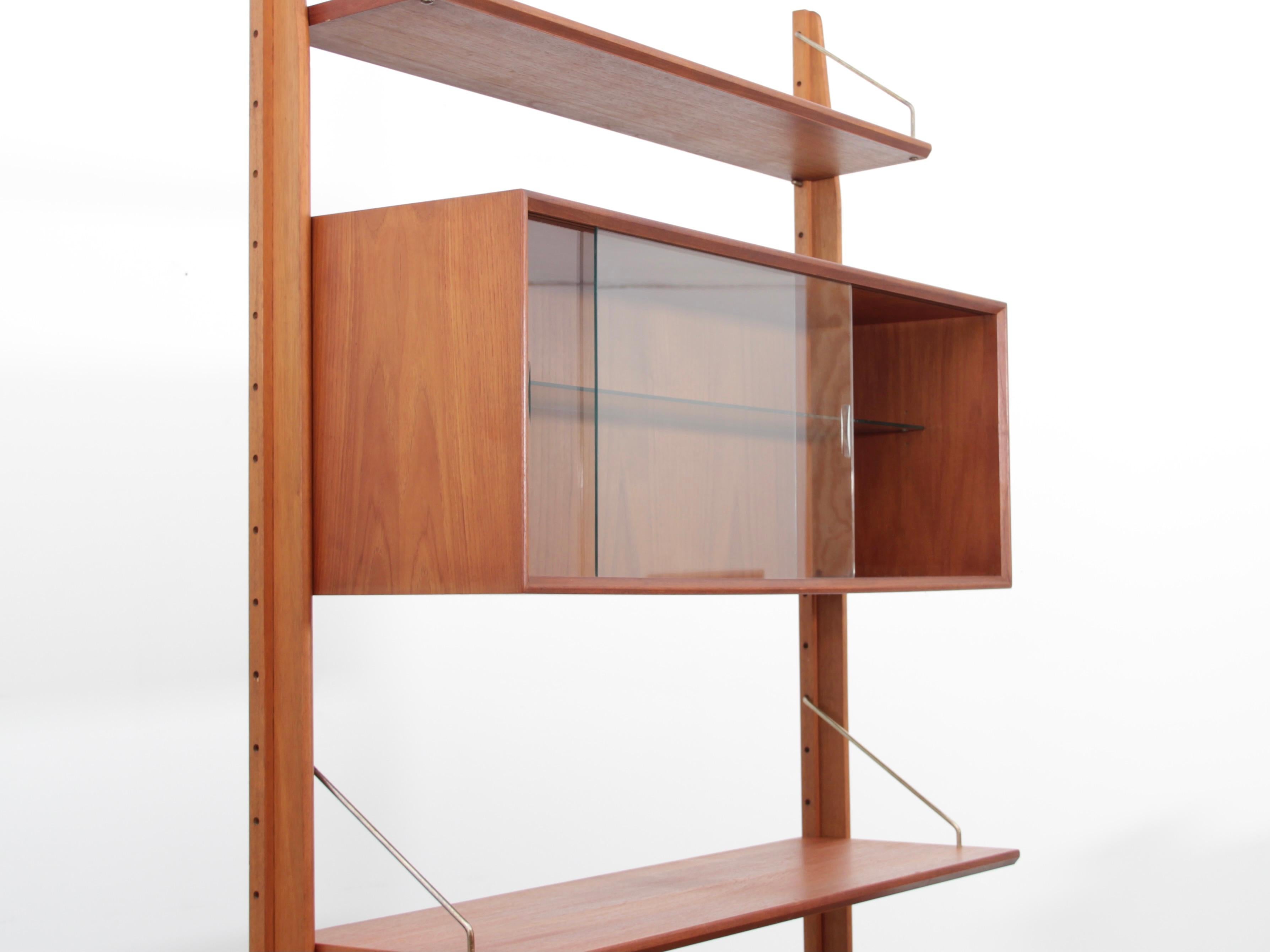 Mid-Century Modern Scandinavian Free Standing Shelves in Teck 4