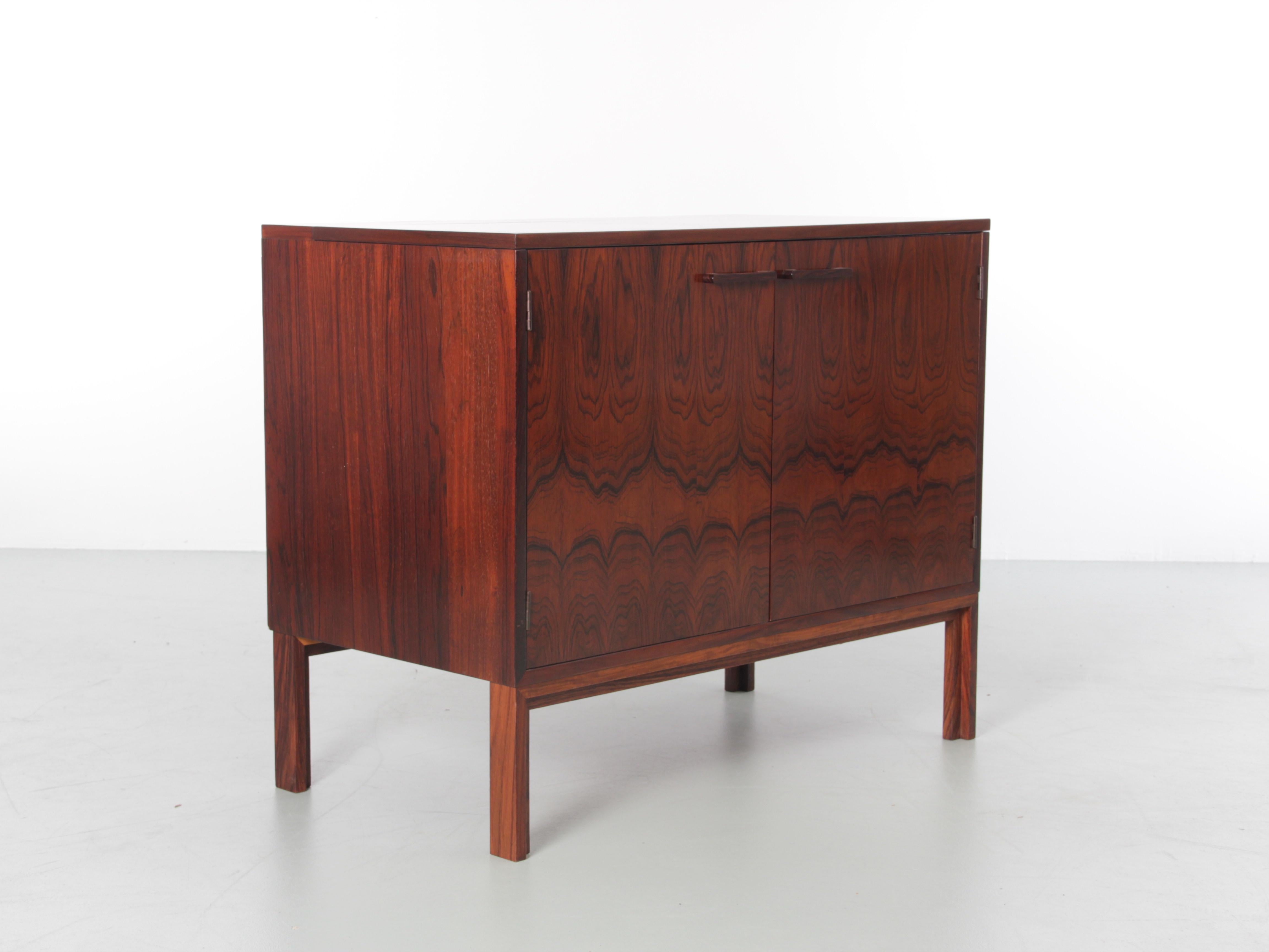 Mid-Century Modern Scandinavian HiFi Cabinet in Rosewood In Good Condition In Courbevoie, FR