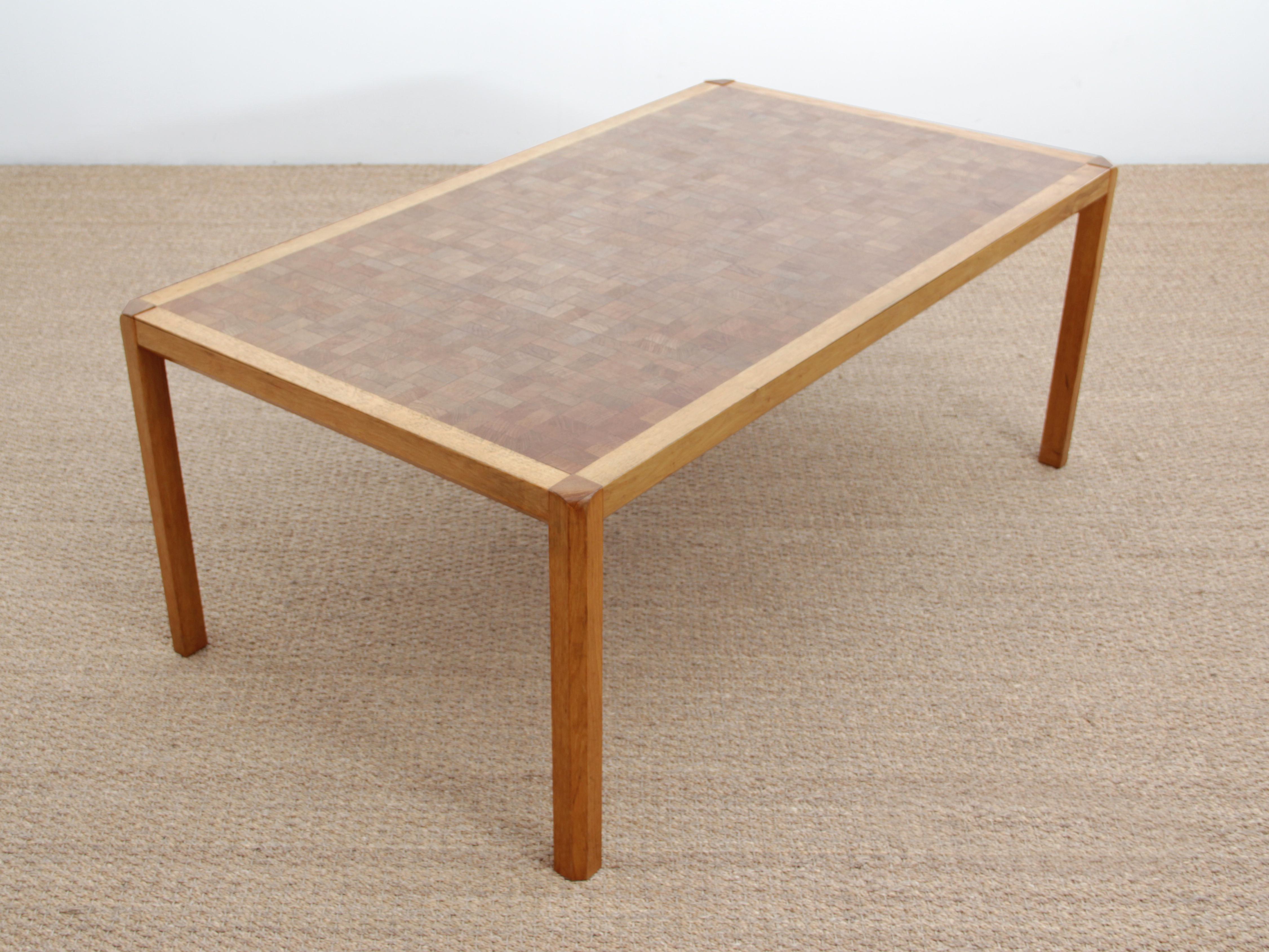 Mid-Century Modern Scandinavian Large Coffee Table in Oak In Good Condition For Sale In Courbevoie, FR