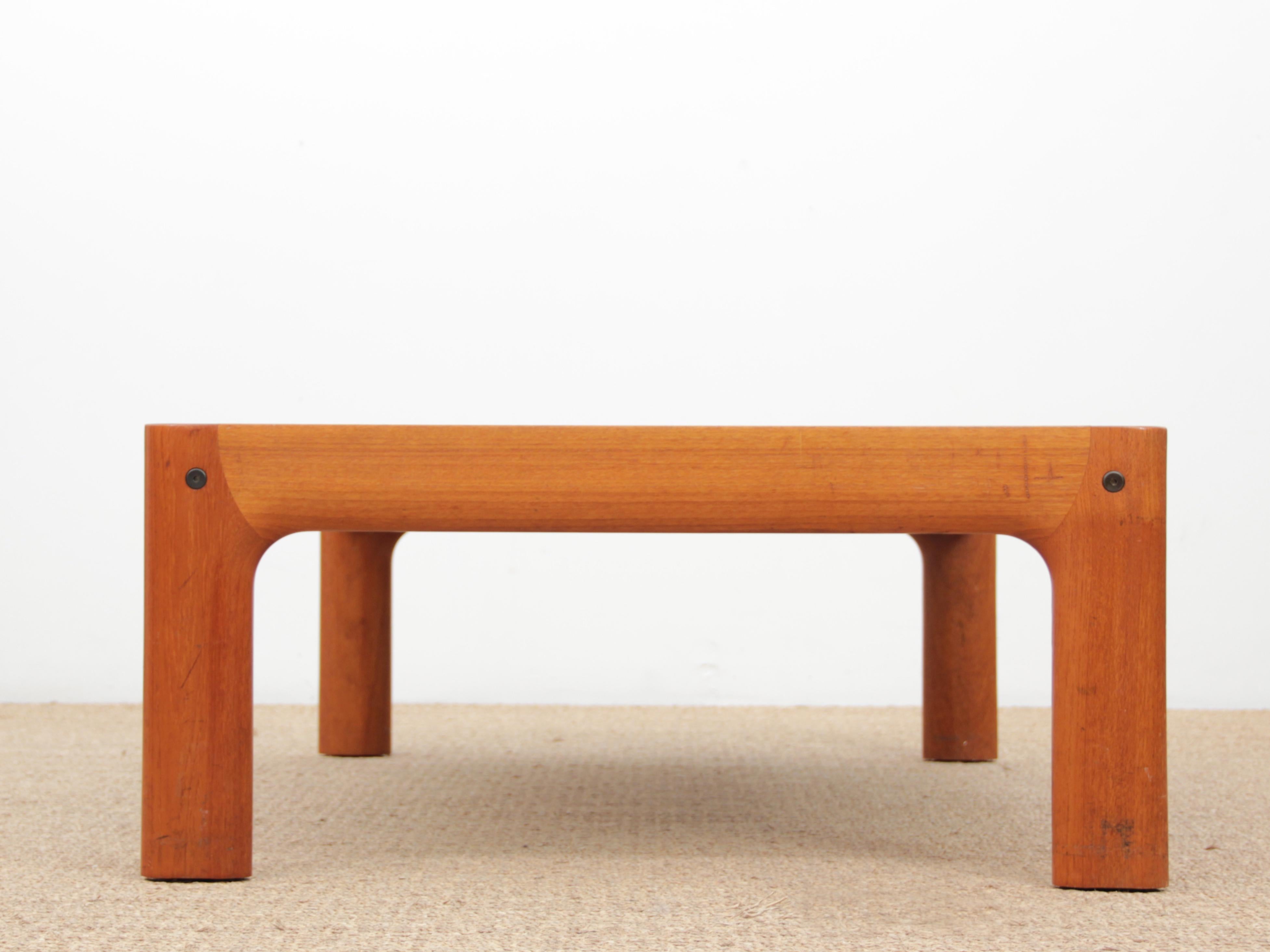 Scandinave moderne Grande table basse scandinave moderne du milieu du siècle en teck et verre noir en vente
