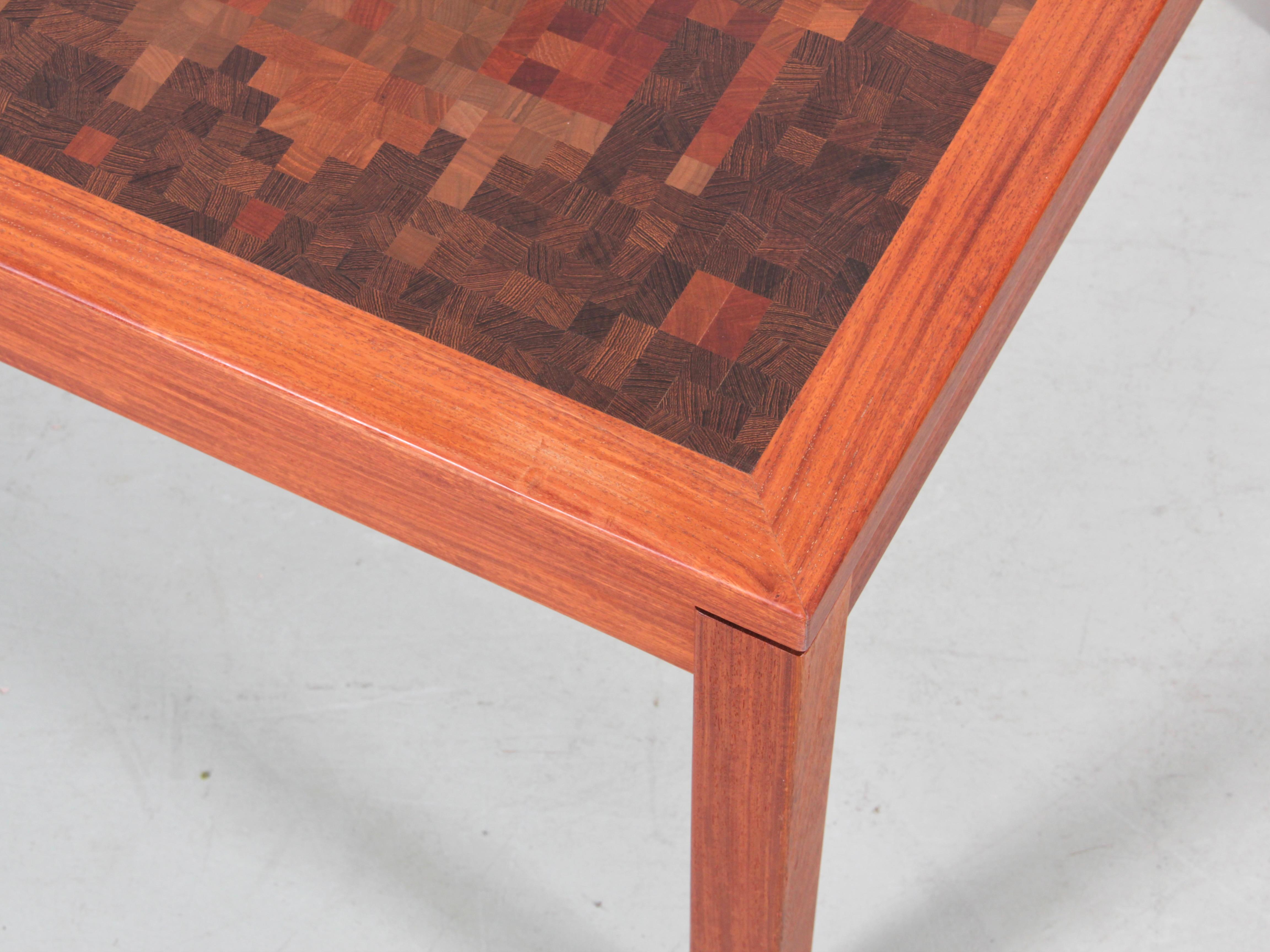 Großer skandinavischer Mid-Century-Modern-Couchtisch aus Teakholz (Makassar) im Angebot
