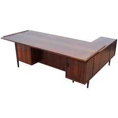 Mid-Century Modern Scandinavian Large Desk in Rosewood by Arne Vodder