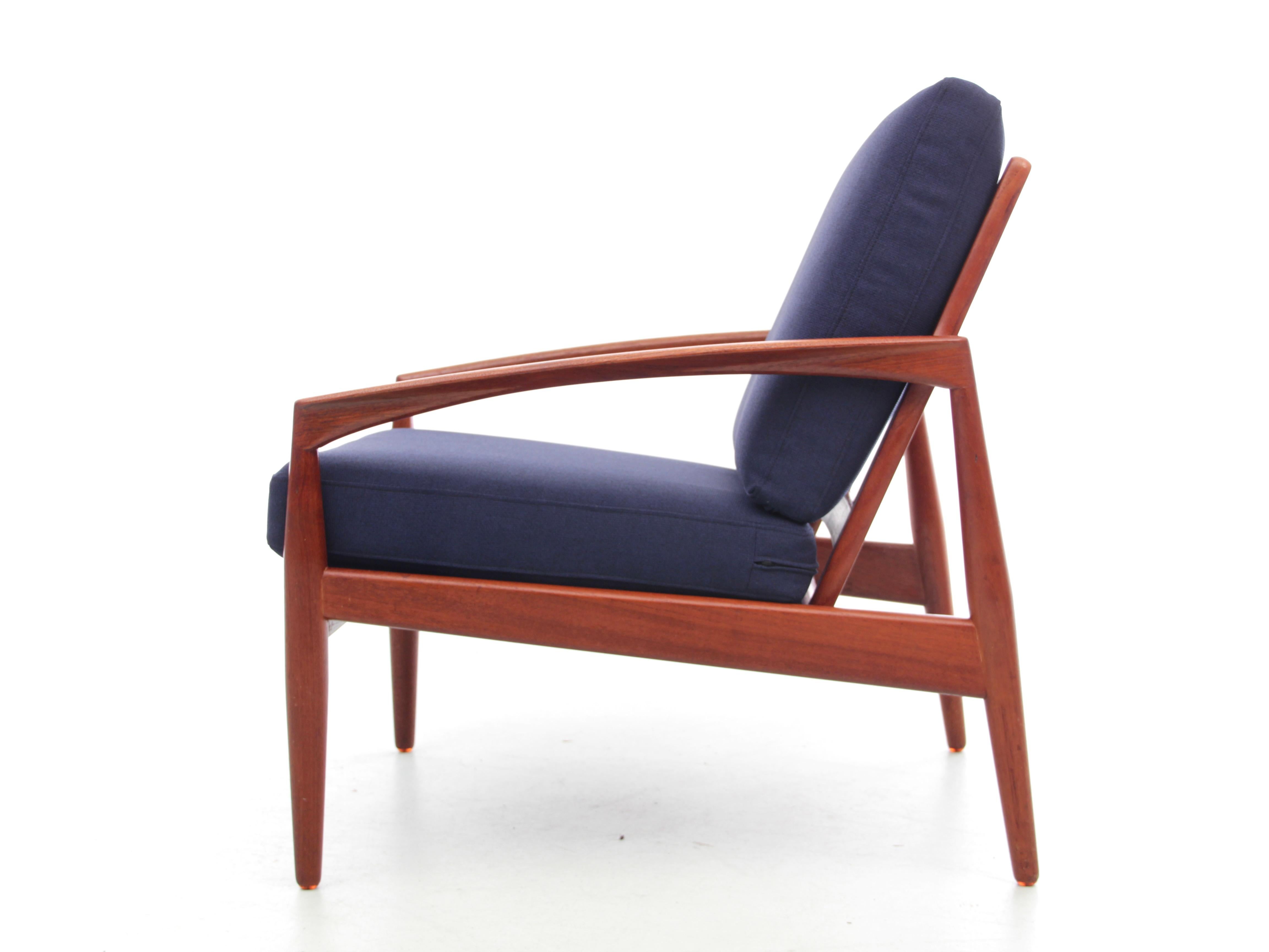 Scandinavian Modern Mid-Century Modern Scandinavian Lounge Chair in Rio Rosewood Model Paperknive For Sale