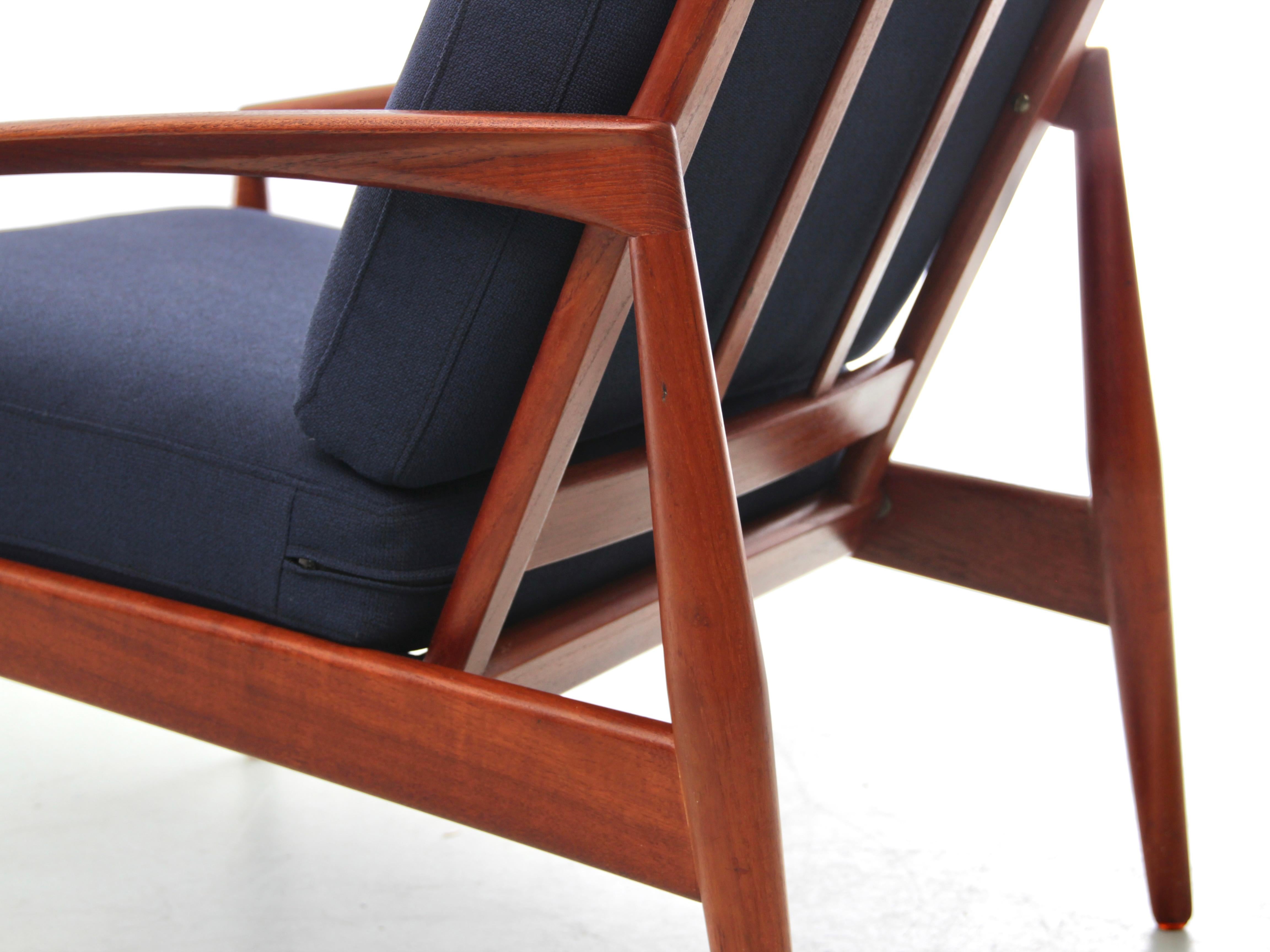 Mid-Century Modern Scandinavian Lounge Chair in Rio Rosewood Model Paperknive In Good Condition For Sale In Courbevoie, FR