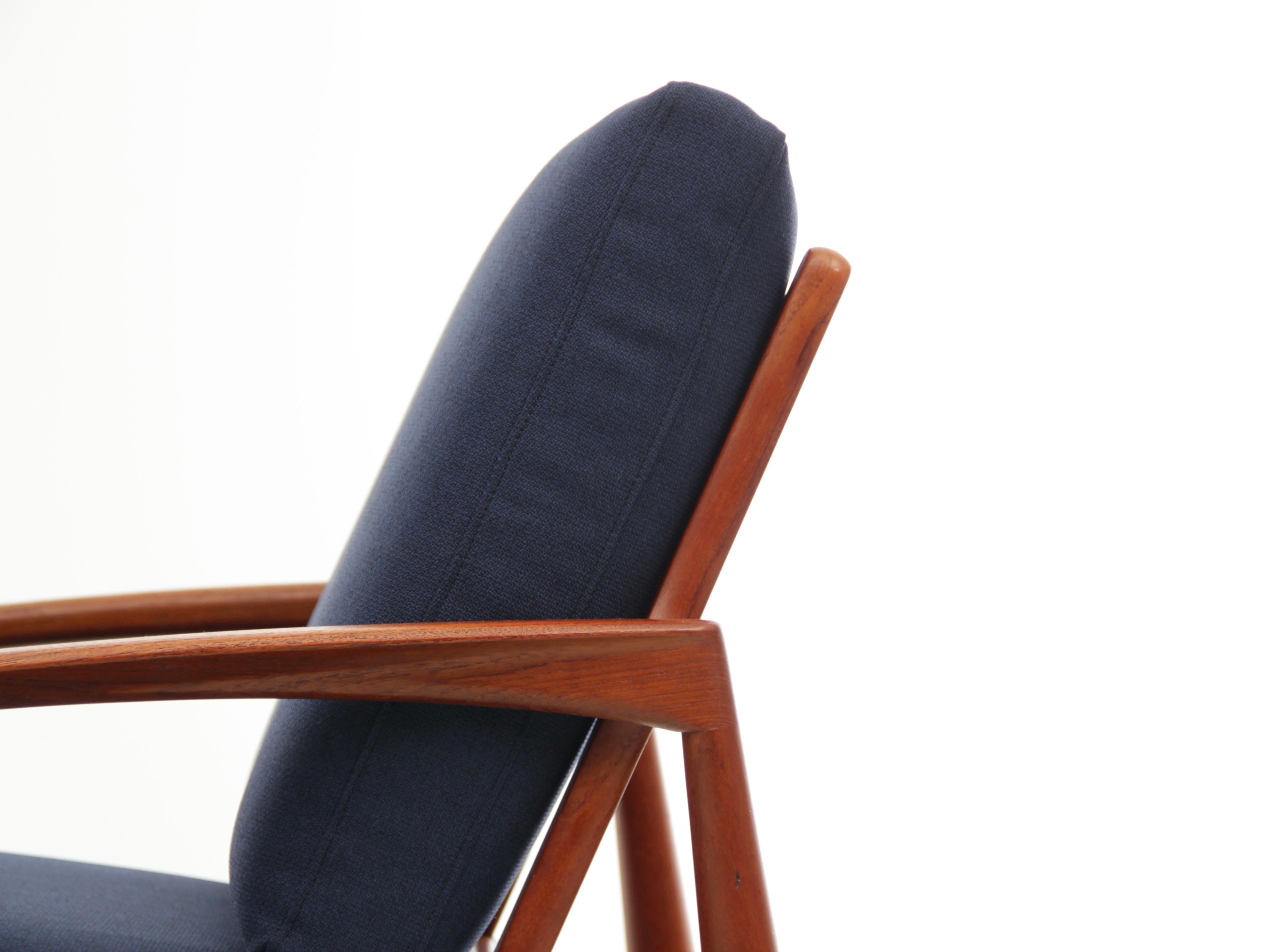 Mid-Century Modern Scandinavian Lounge Chair in Rio Rosewood Model Paperknive For Sale 1