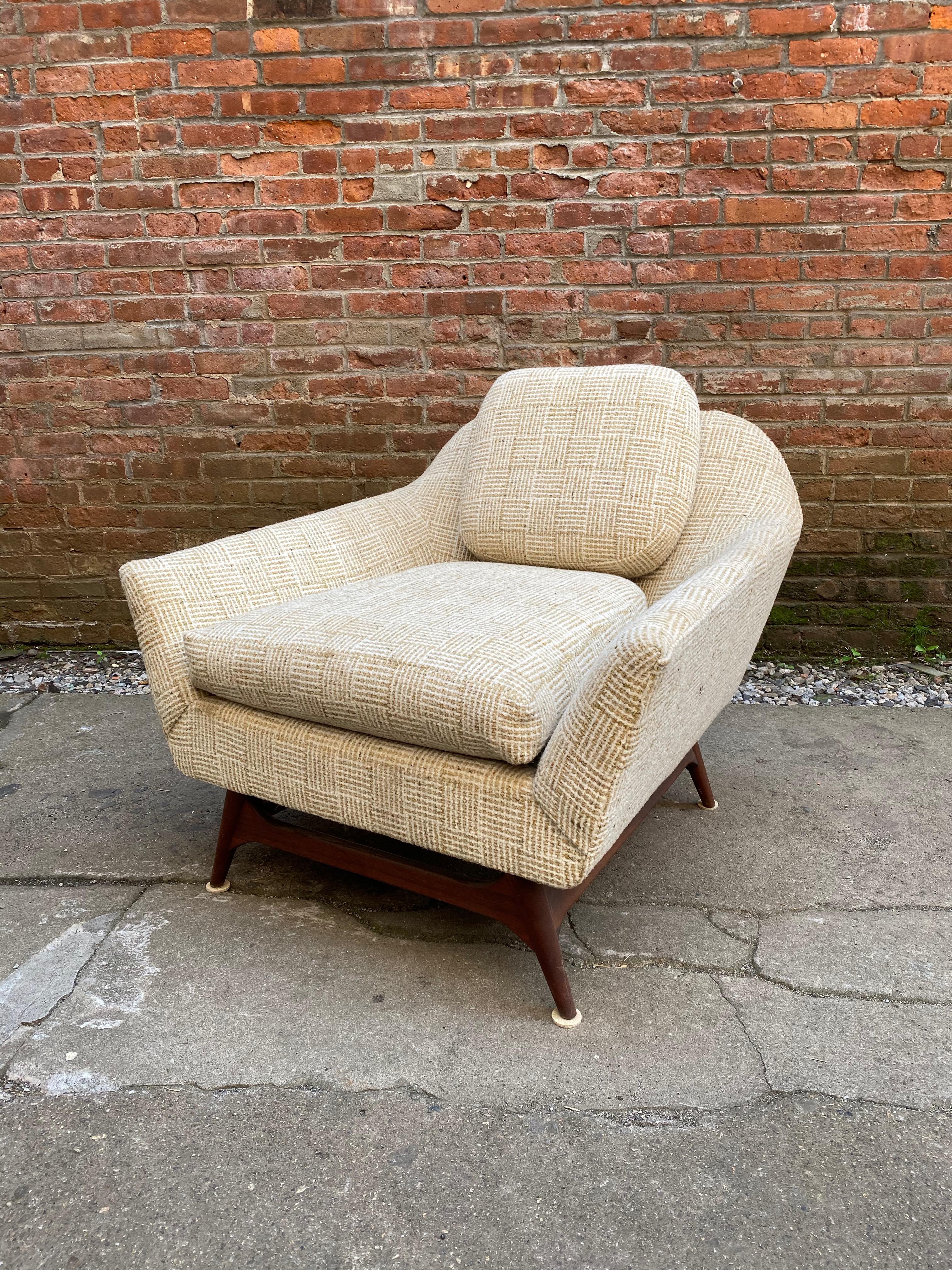 Upholstery Mid-Century Modern Scandinavian Lounge Chair in the Manner of Rastad and Relling