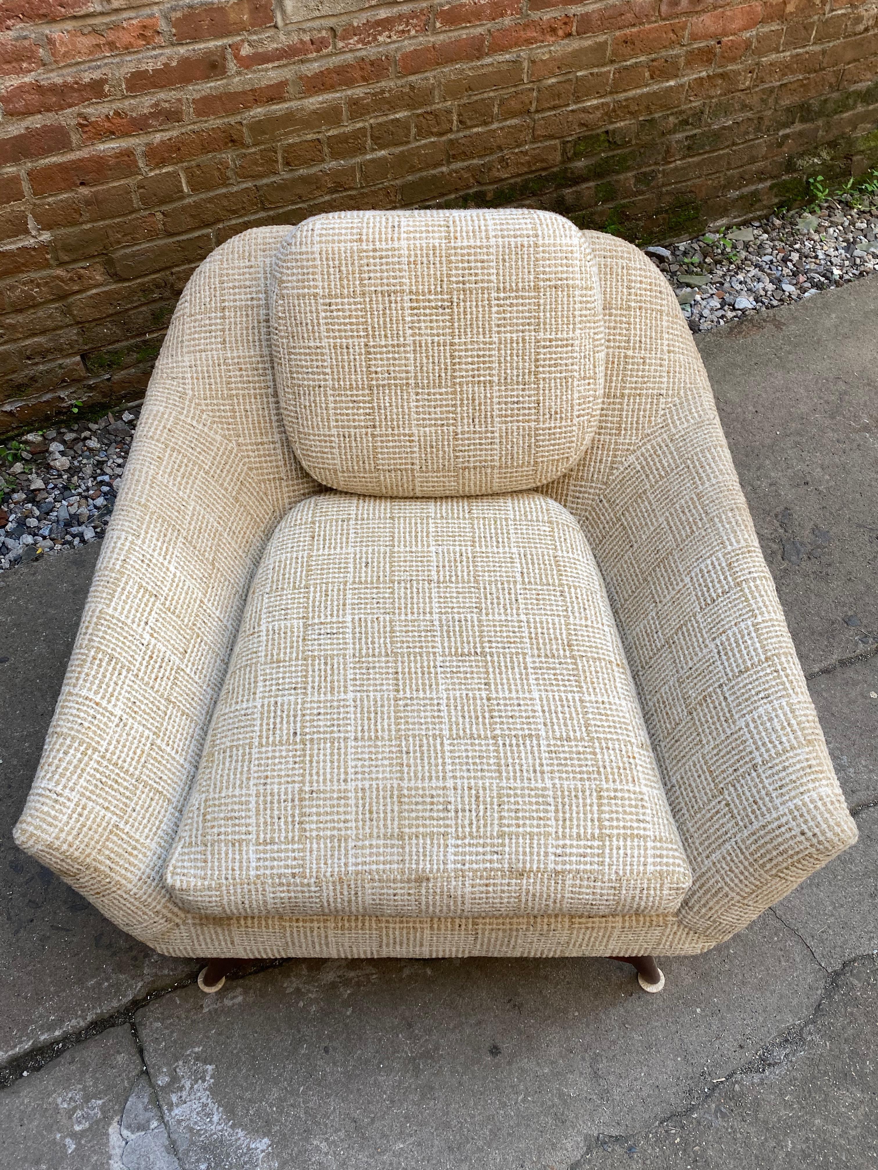 Mid-Century Modern Scandinavian Lounge Chair in the Manner of Rastad and Relling 2
