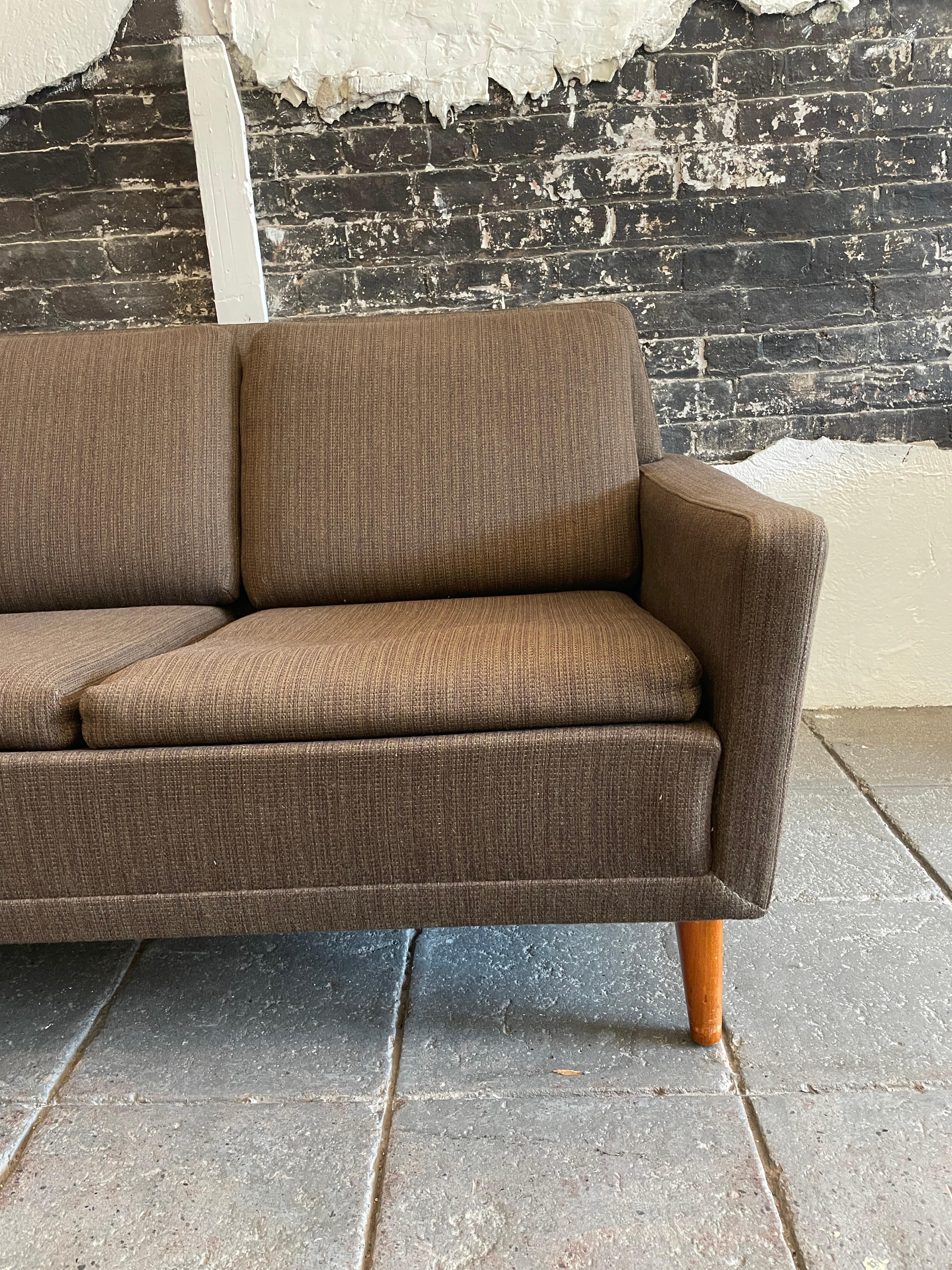 schlafsofa niedrig