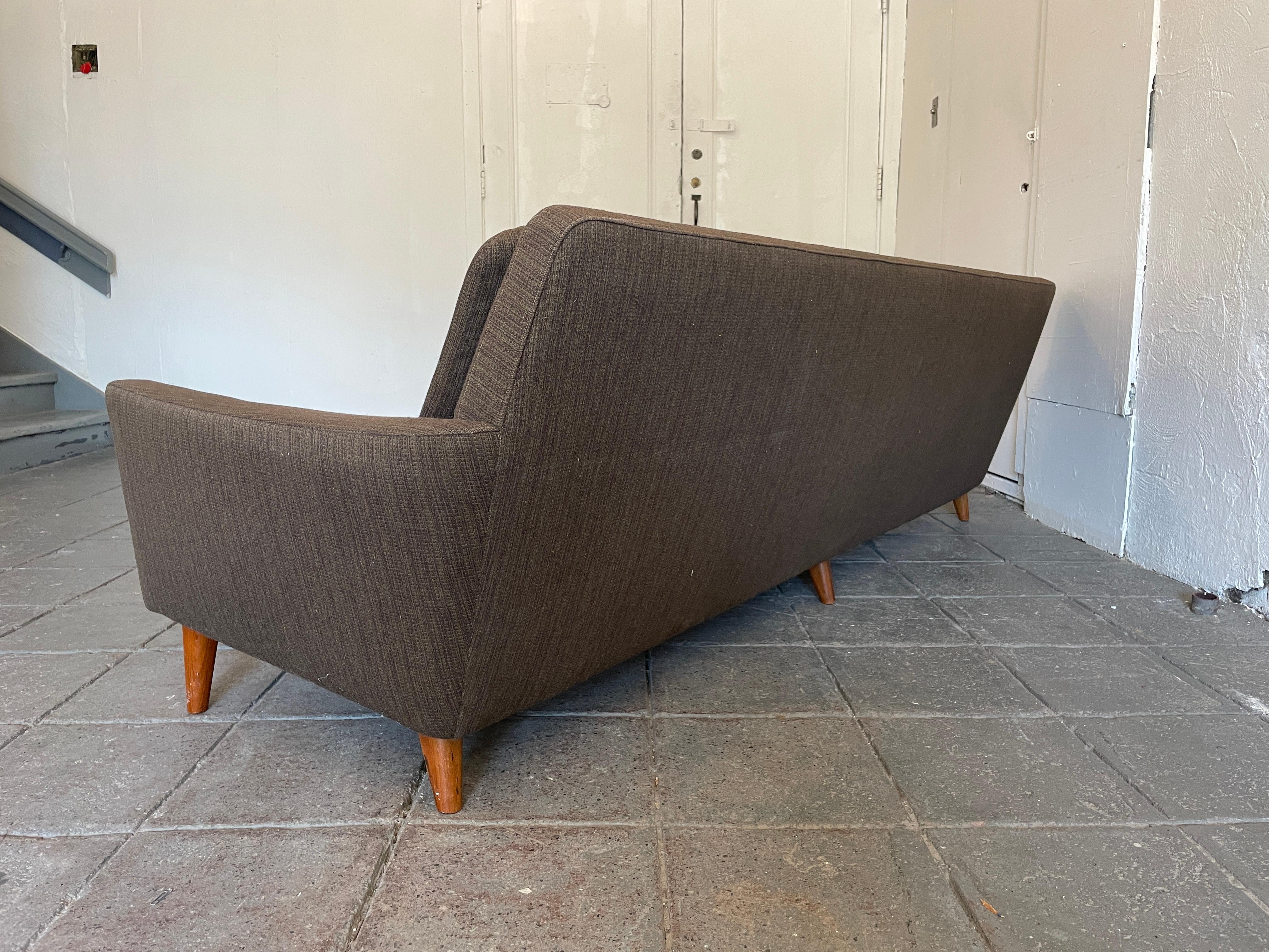 Mid-Century Modern Scandinavian low 4 Seat brown Sofa Couch by DUX In Good Condition For Sale In BROOKLYN, NY