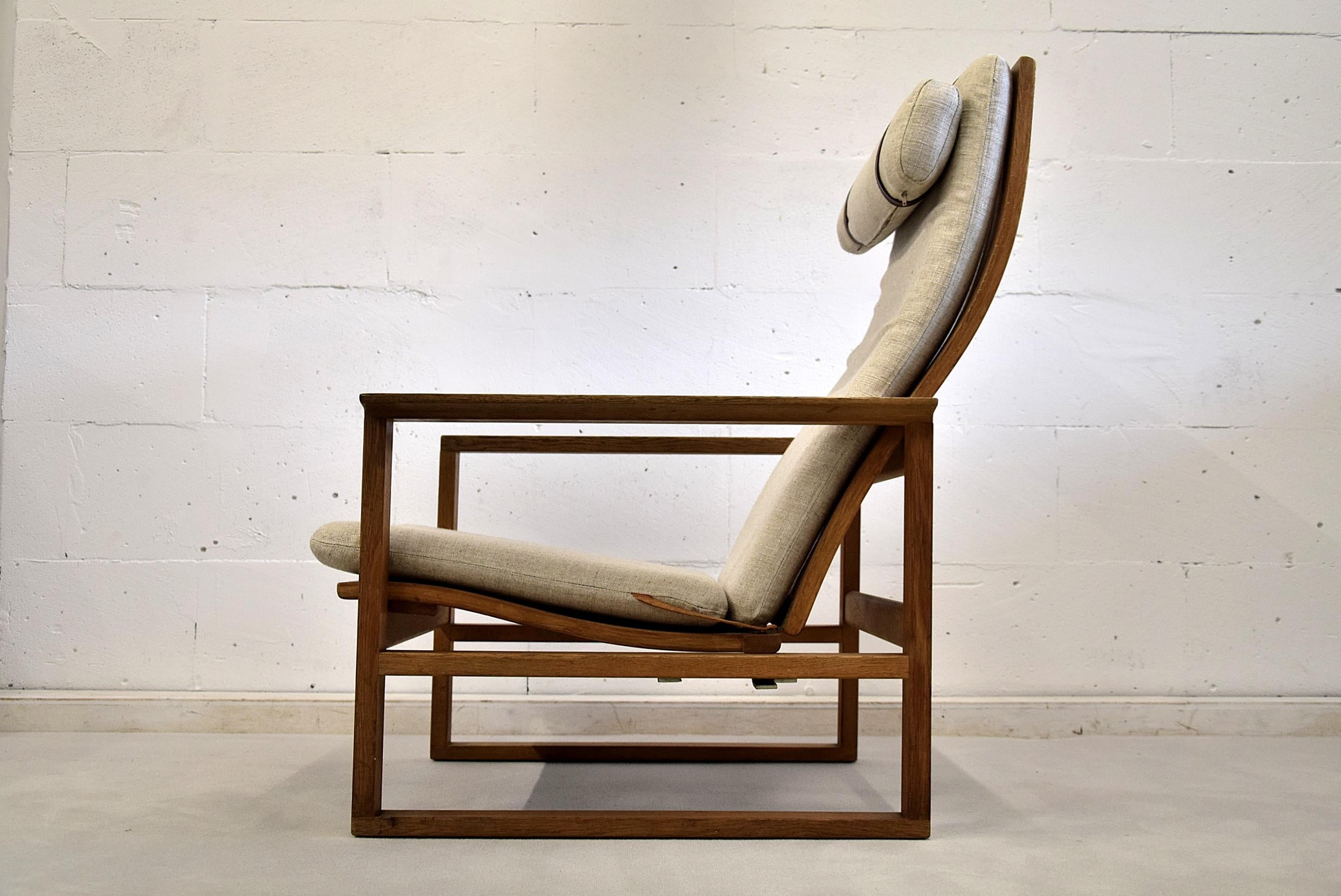 Mid century modern scandinavian oak lounge chair by Børge Mogensen 6