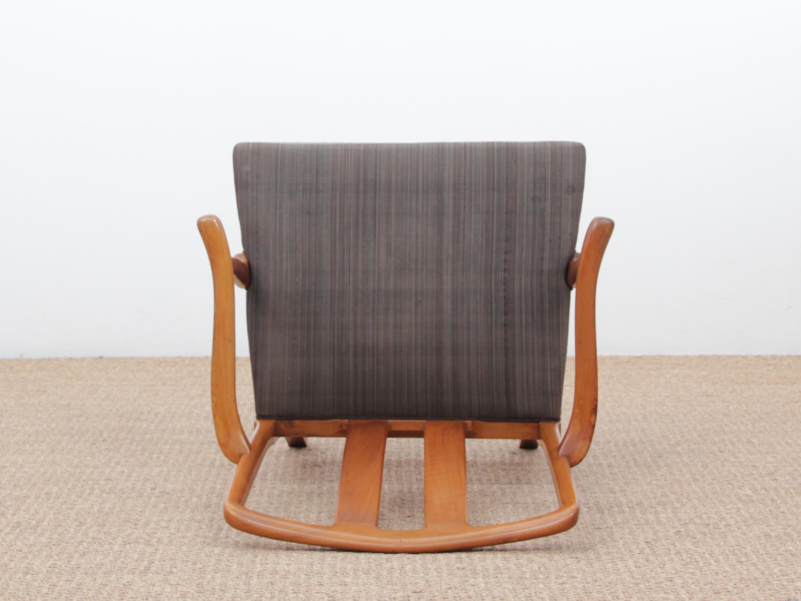 Mid-Century Modern Scandinavian Pair of Armchairs by Ole Wancher For Sale 4