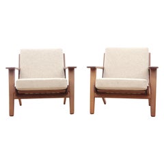 Mid-Century Modern Scandinavian Pair of Armchairs Model GE 290 by Hans Wegner