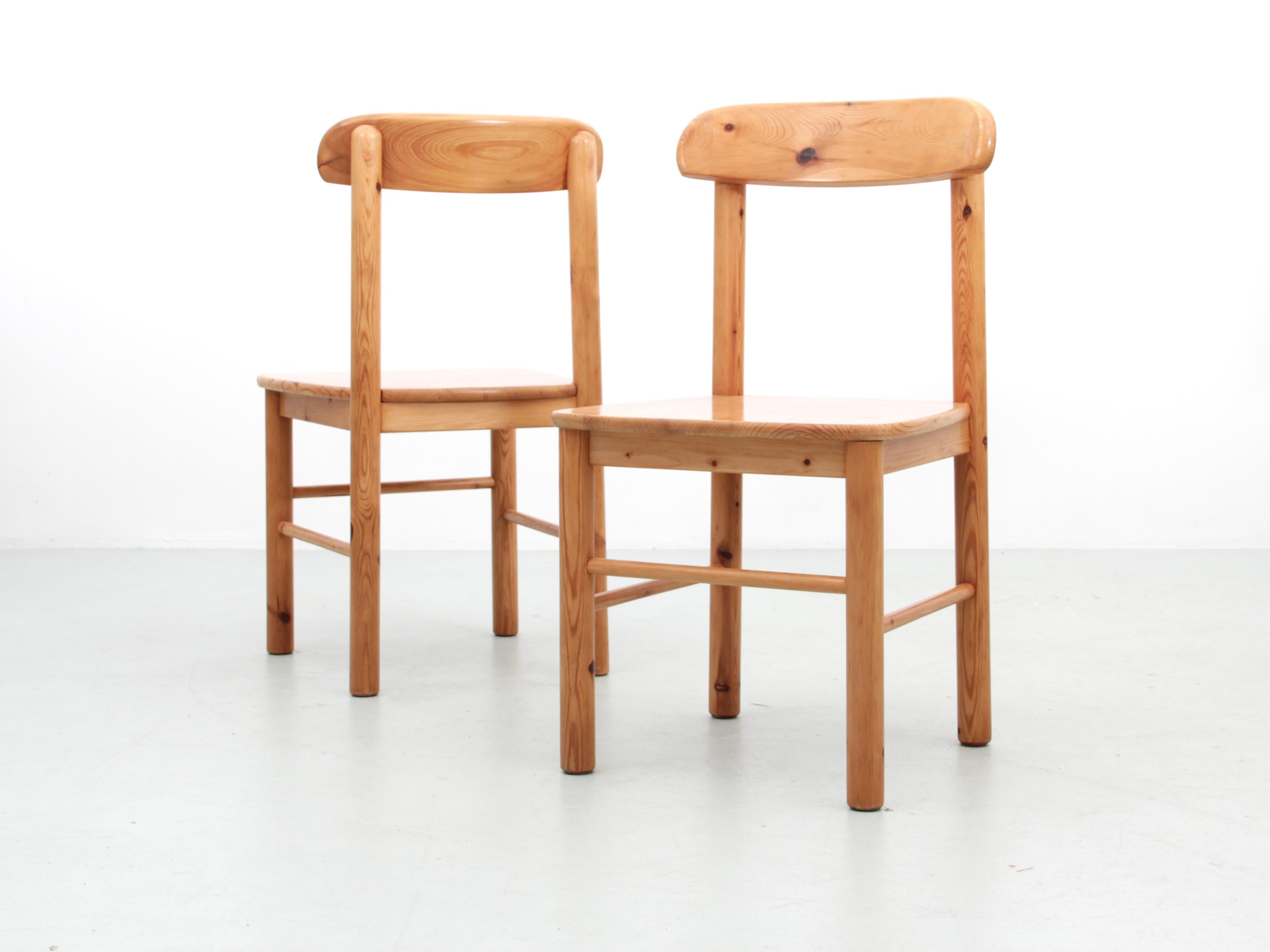 Pine Mid-Century modern scandinavian pair of chairs in pine by Rainer Daumiller For Sale