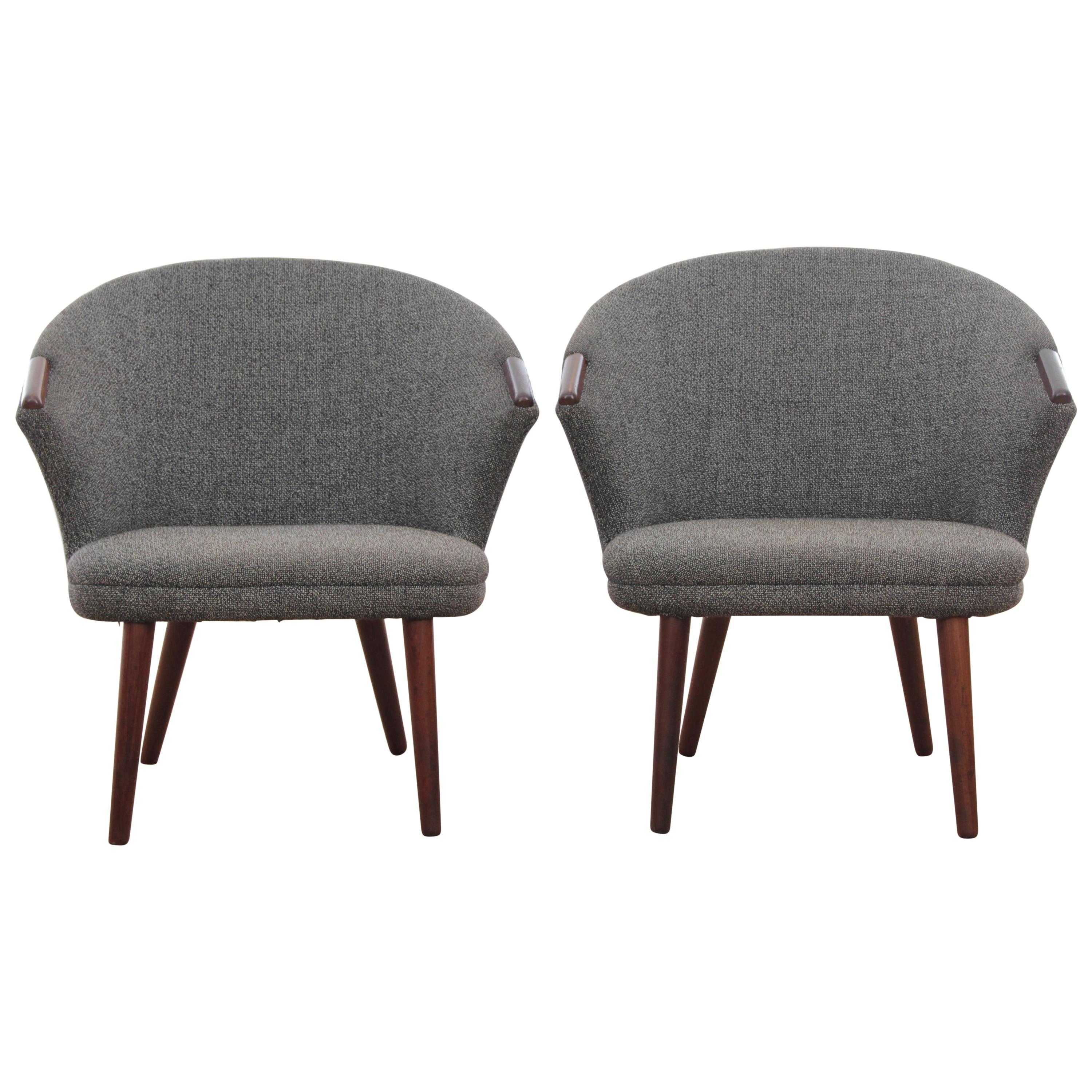 Mid-Century Modern Scandinavian Pair of Lounge Chairs