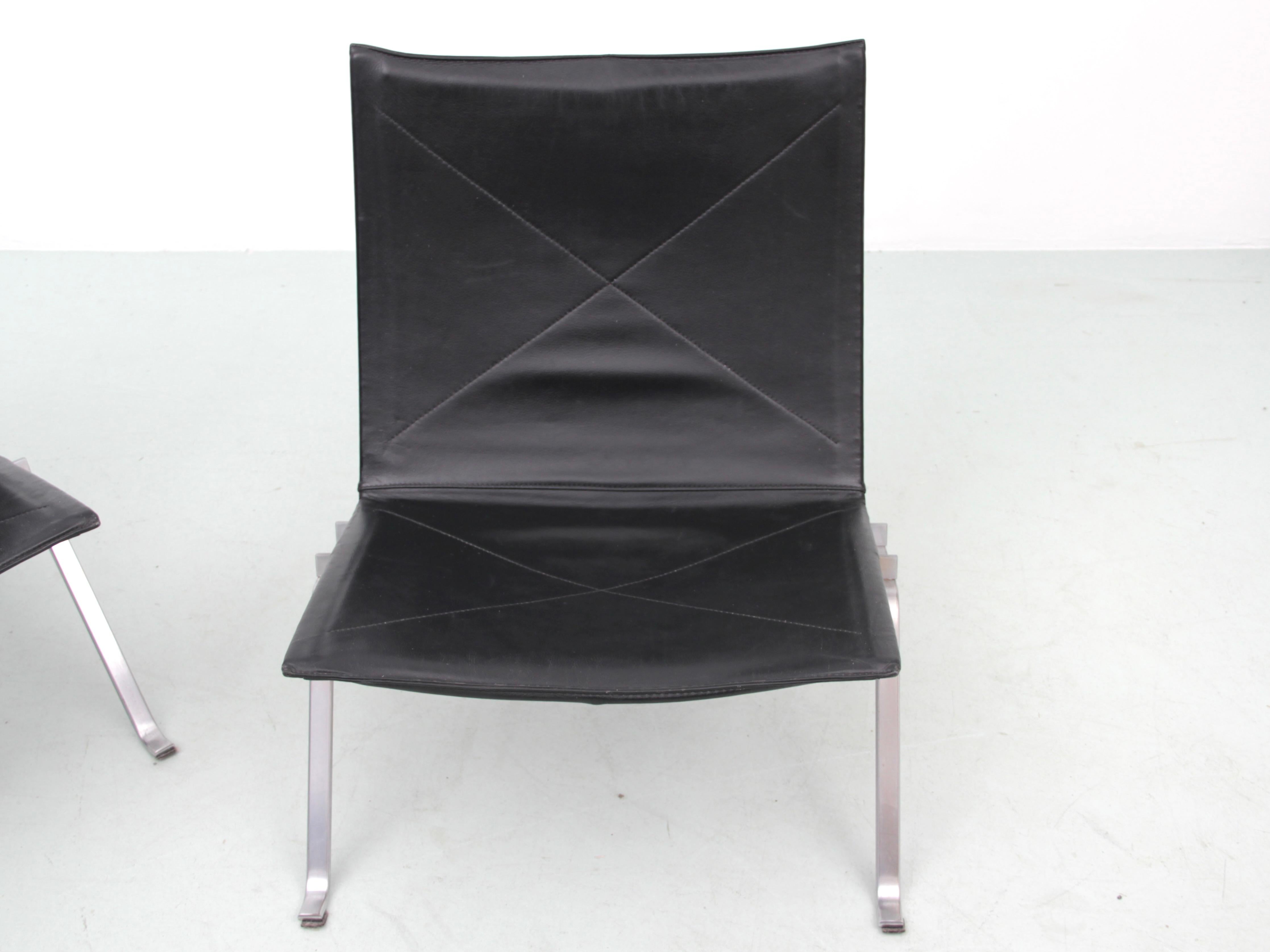 Acciaio Coppia di PK 22 di Poul Kjaerholm, in stile scandinavo, risalente alla metà del secolo. in vendita