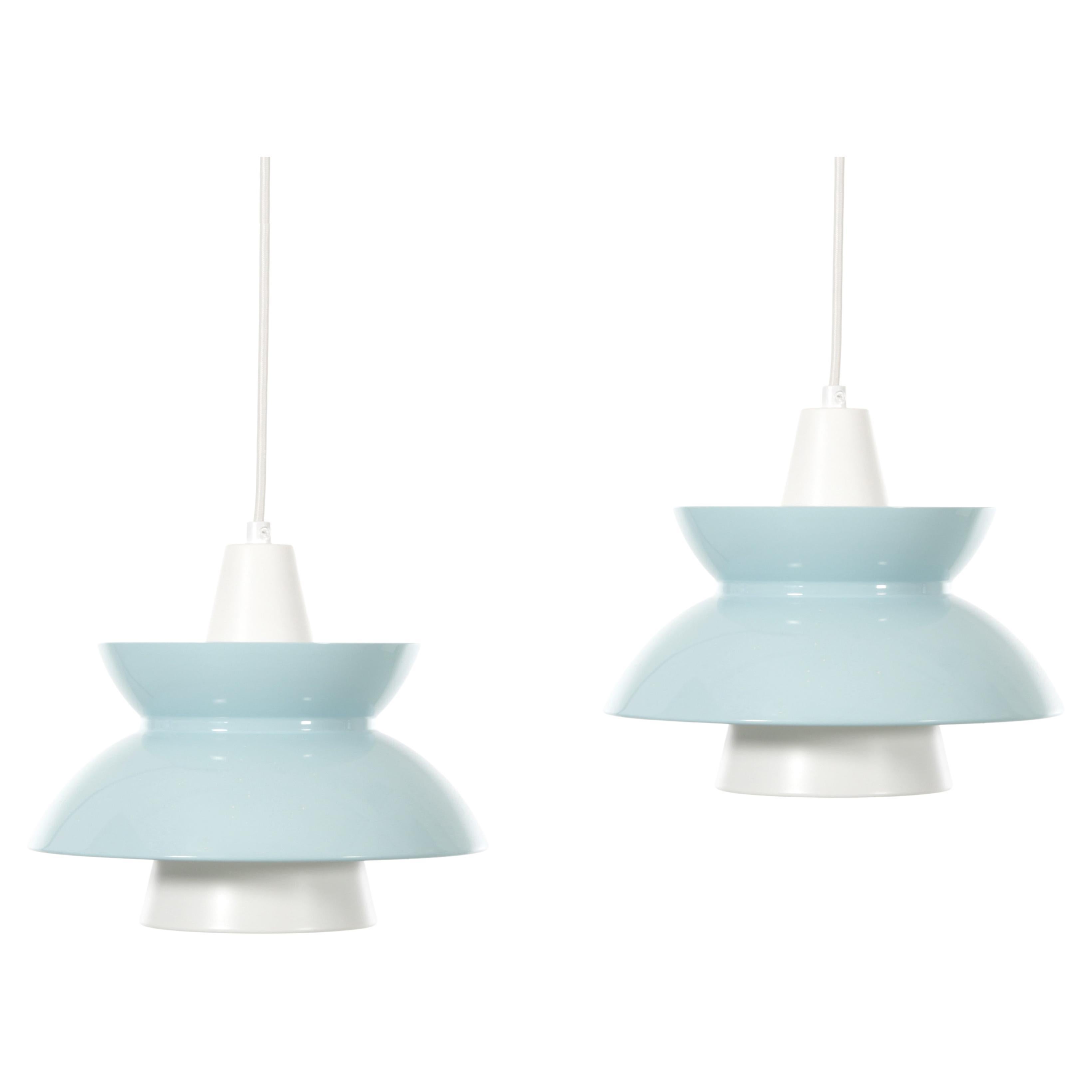 Lampada a sospensione scandinava moderna di metà secolo Doo-Wop Light Blu di Louis Poulsen