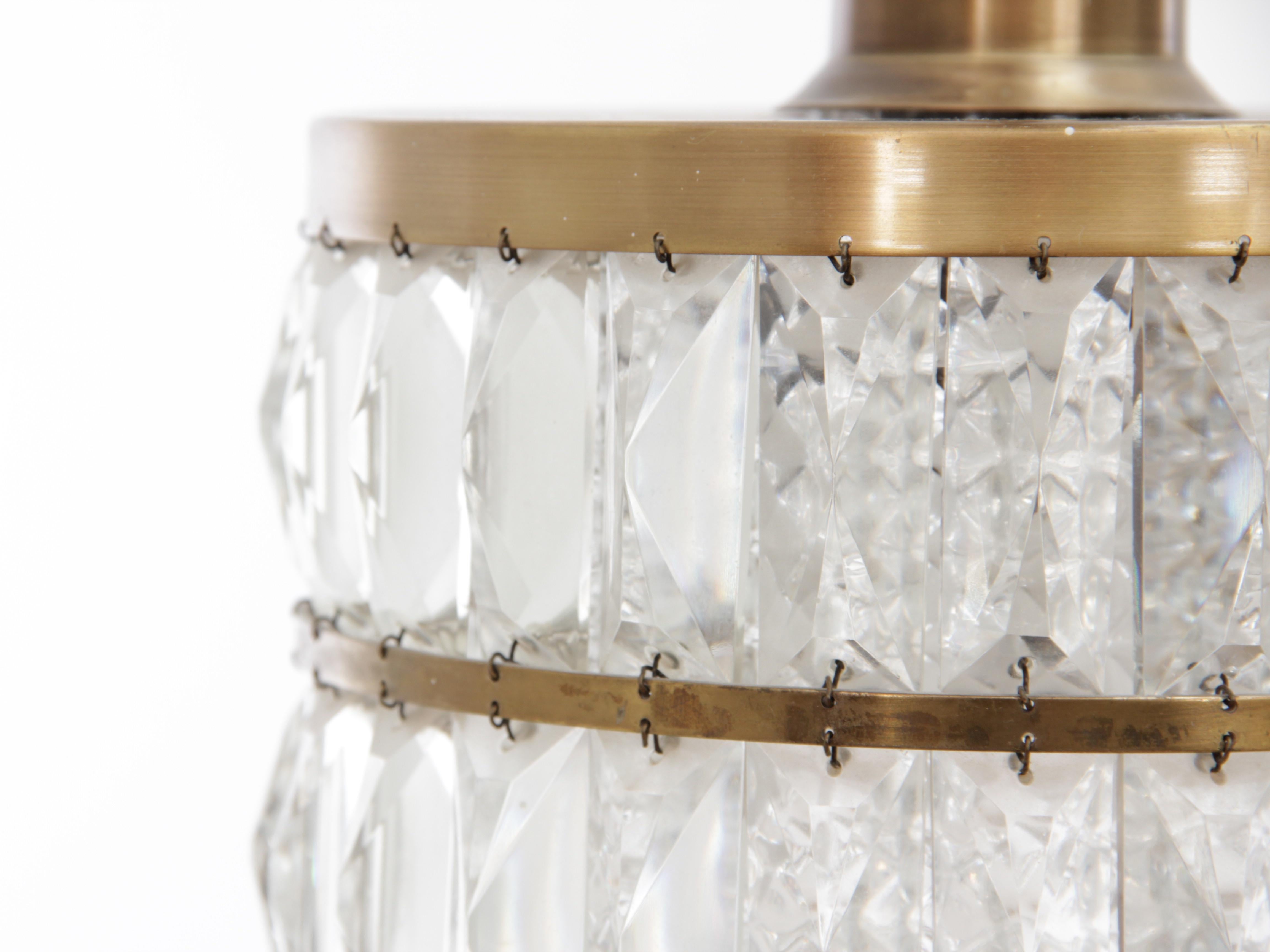 Scandinavian Modern Mid-Century Modern Scandinavian Pendant Lamp in Cristal For Sale