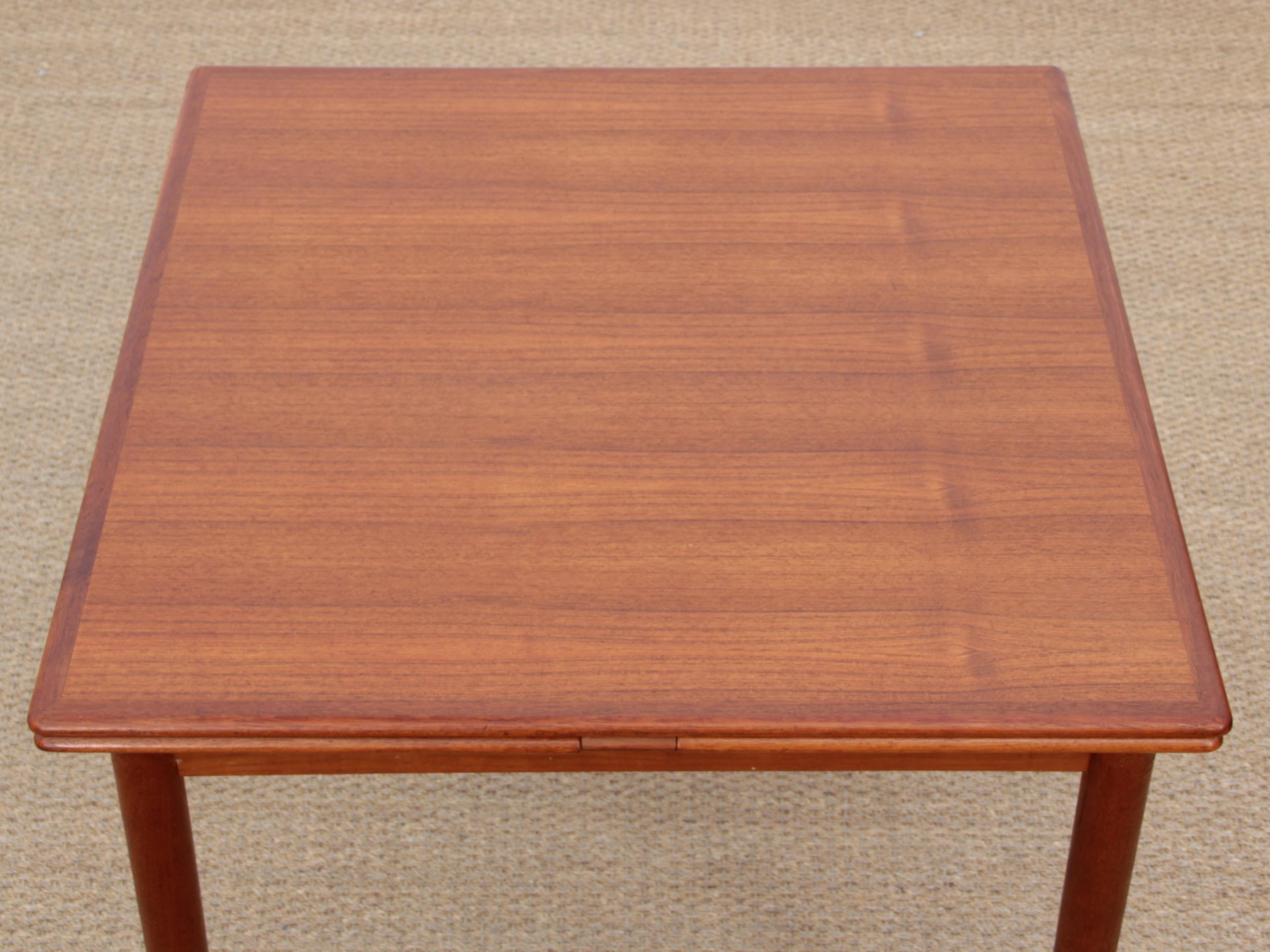 Mid-20th Century Mid-Century Modern Scandinavian Quare Dining Table in Teak 4/6 Seats