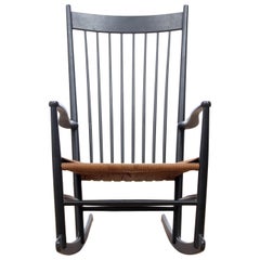 Mid-Century Modern Scandinavian Rocking Chair Model J16 by Hans Wegner for FDB