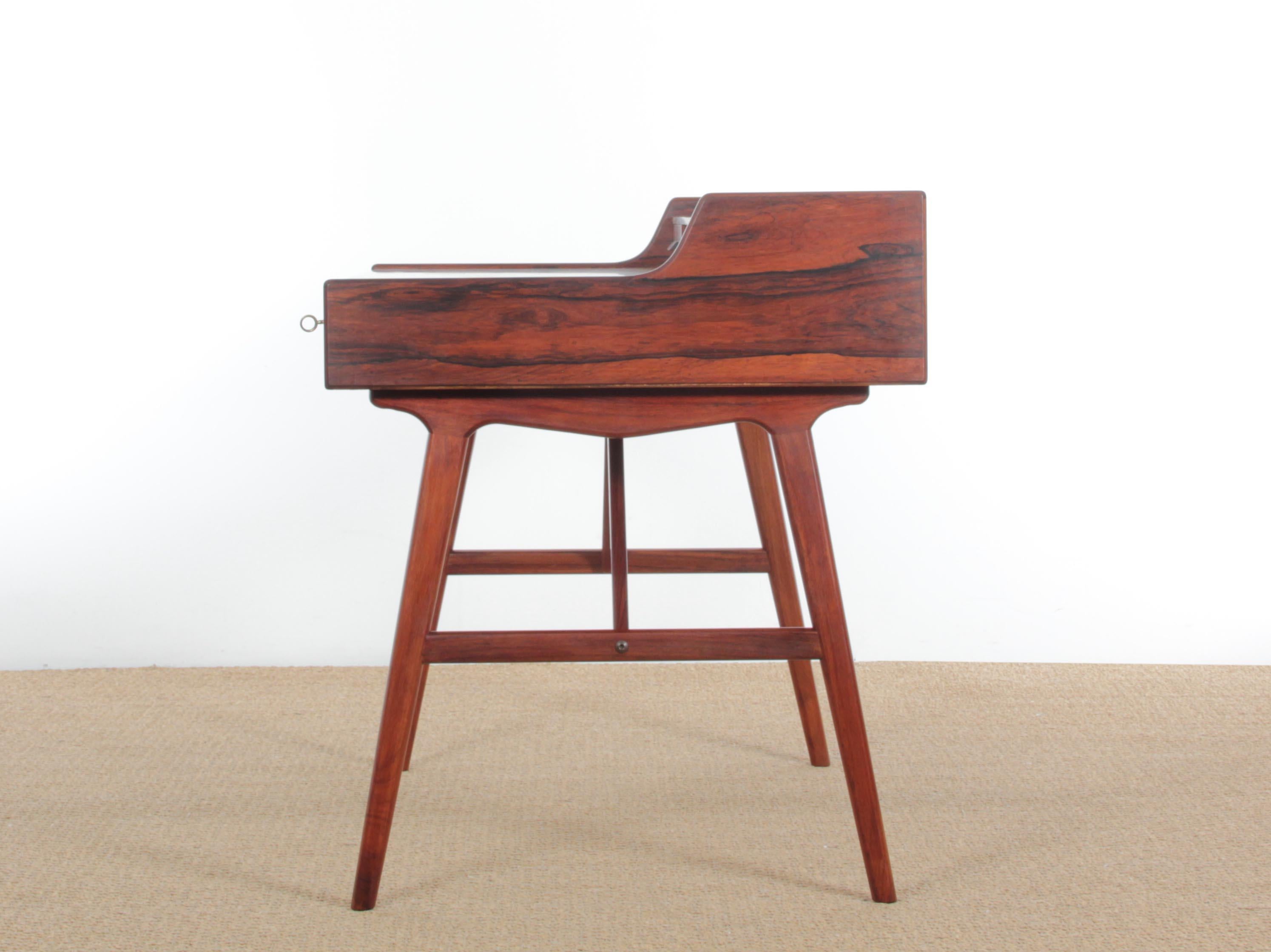 Mid-Century Modern Scandinavian Rosewood Desk by Arne Wahl Iversen In Good Condition In Courbevoie, FR