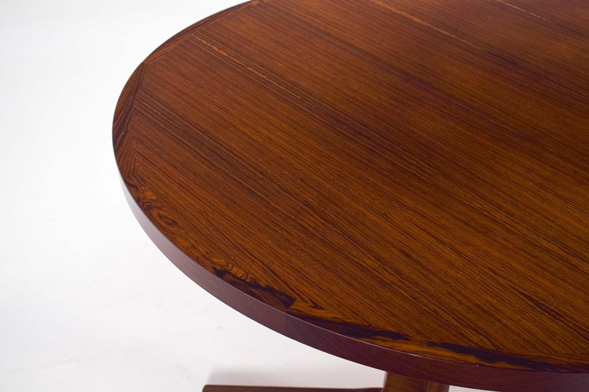 Danish Mid-Century Modern Scandinavian Rosewood Pedestal Dining Table For Sale