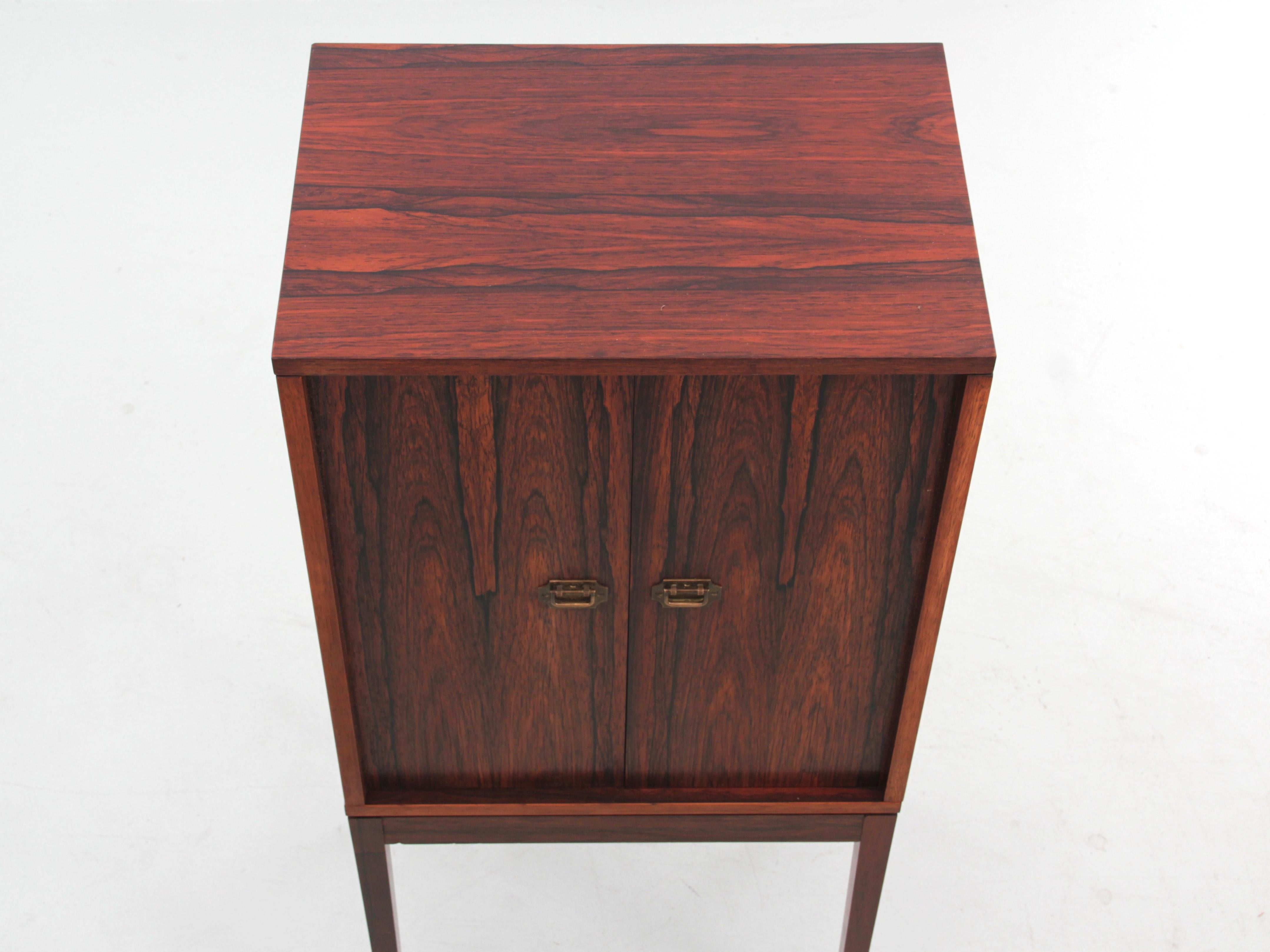 Mid-Century Modern Scandinavian Rosewood Pipe Cabinet by Ole Wansher In Good Condition In Courbevoie, FR