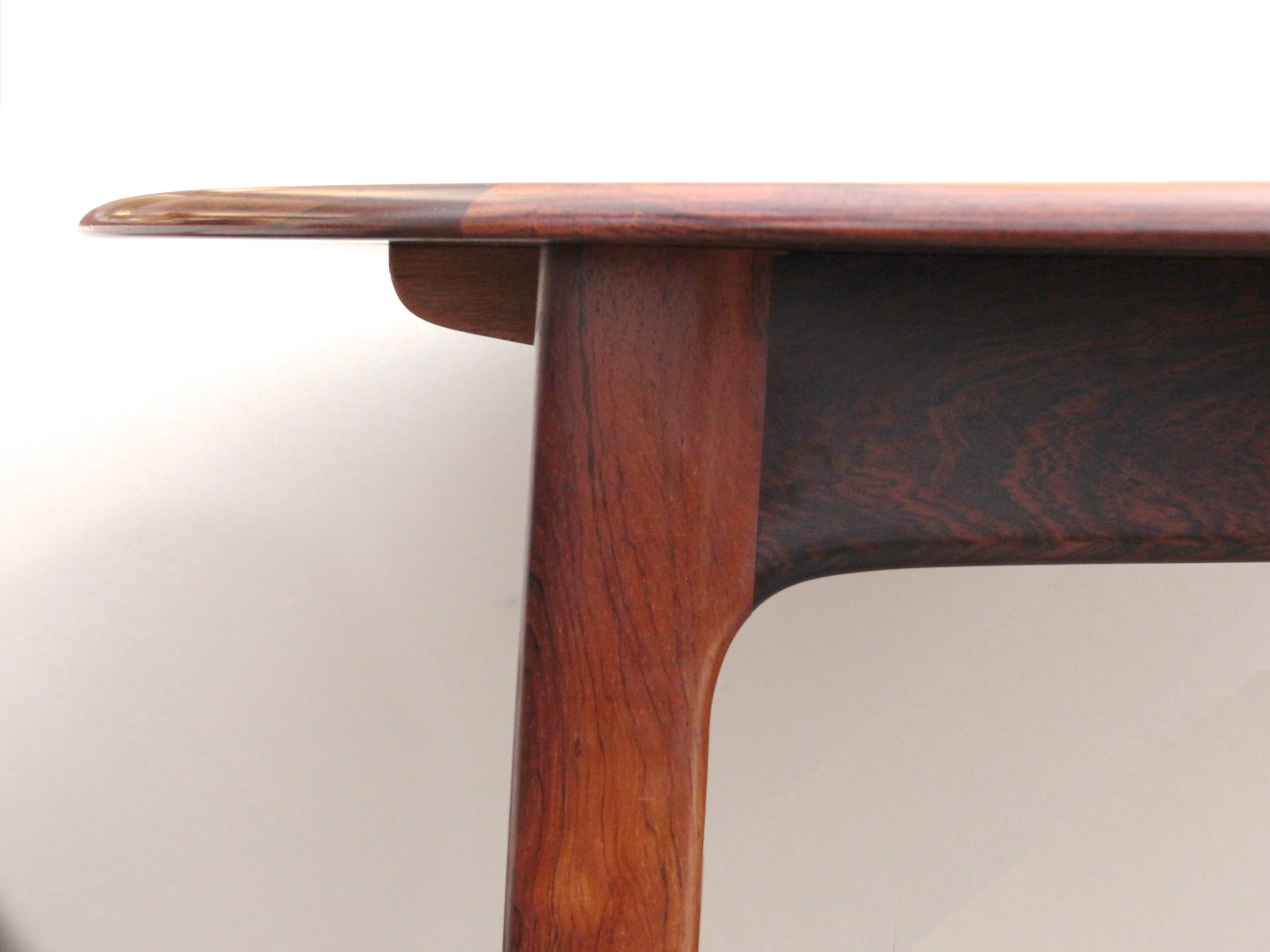 Mid-Century Modern Scandinavian Round Dining Table in Rosewood 4/8 Seats 4