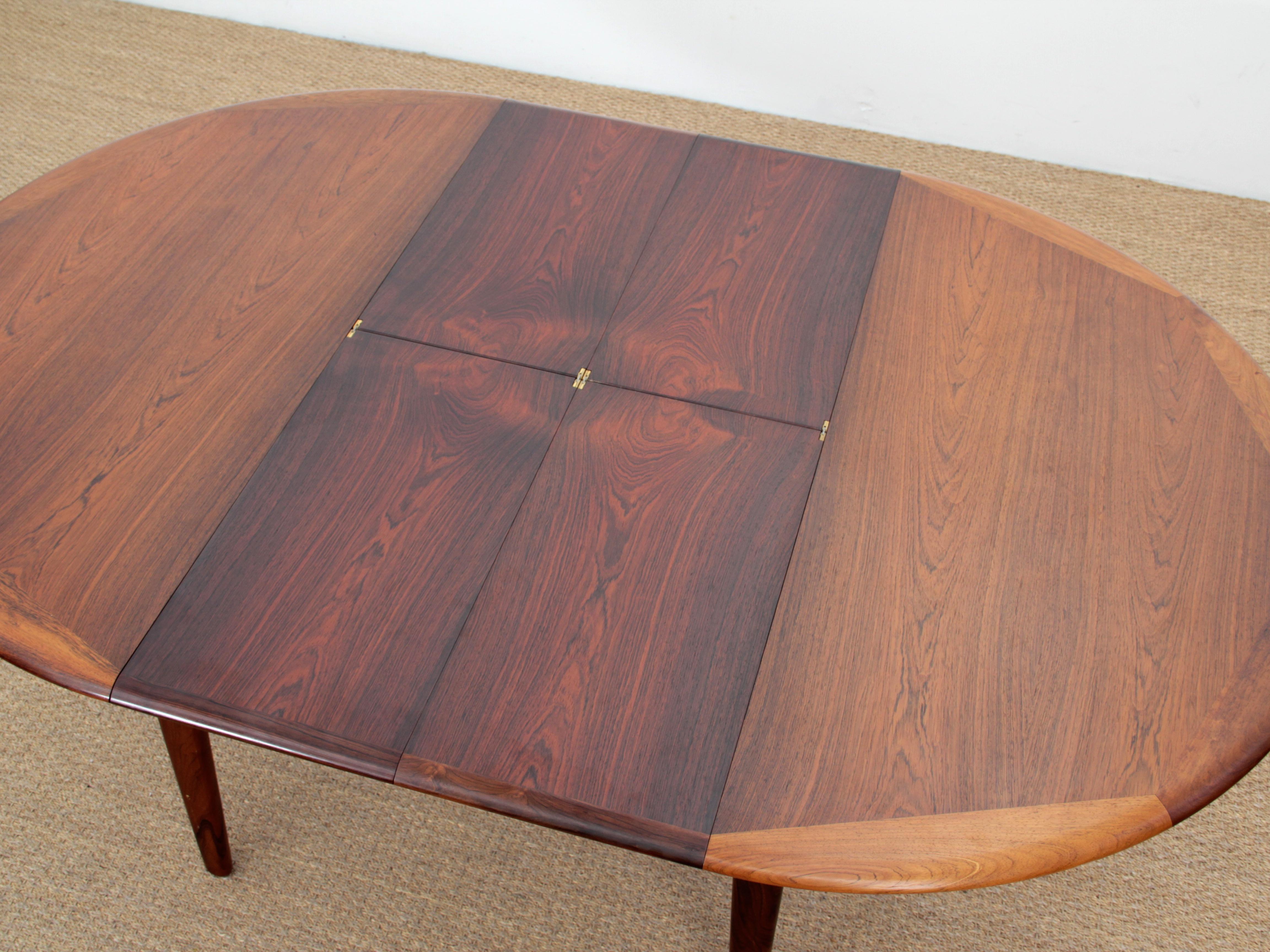 Mid-Century Modern Scandinavian Round Dining Table in Rosewood 4/8 Seats 1