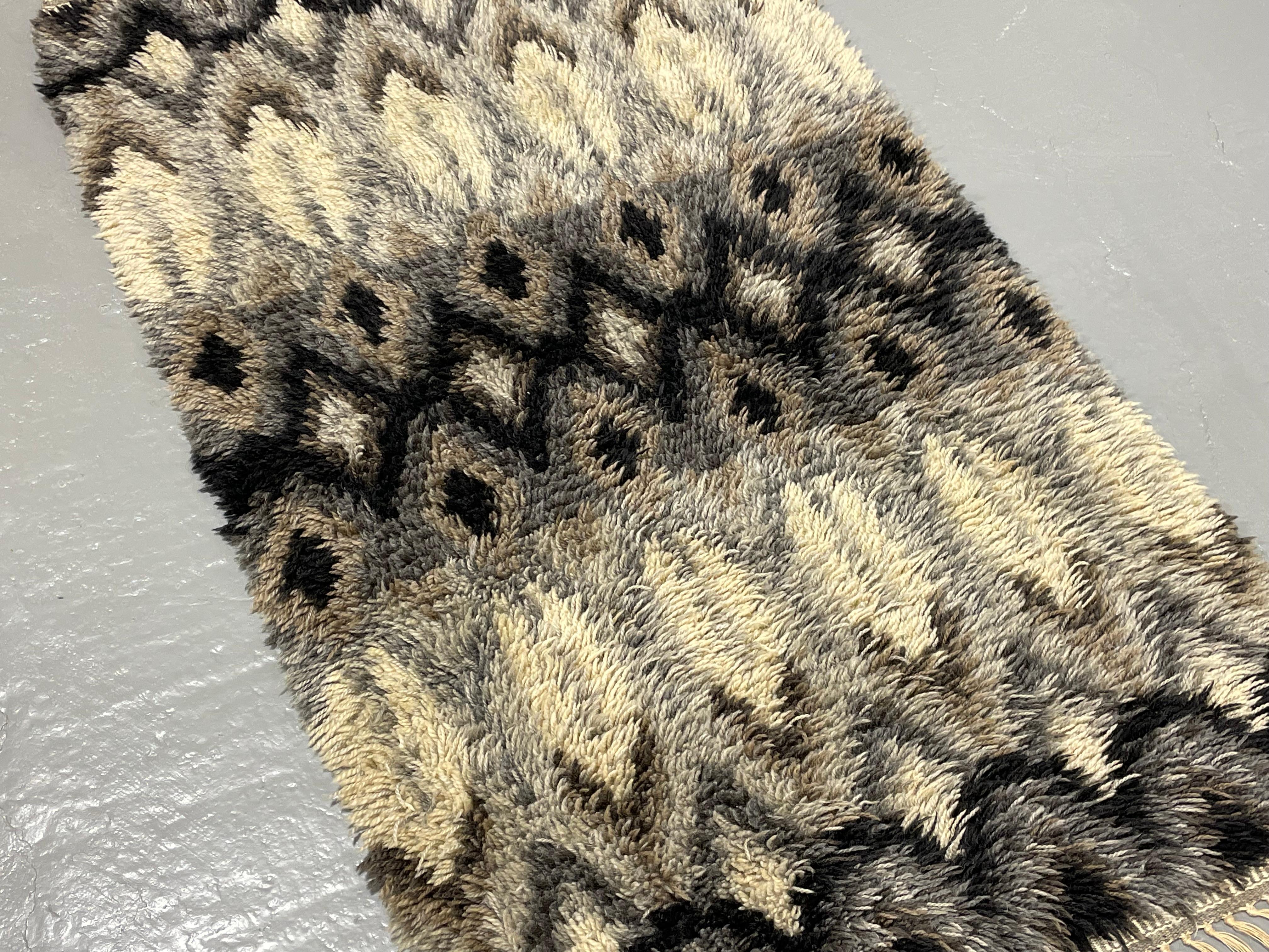 Alfombra escandinava de mediados del siglo XX, c. 1960 en venta 6