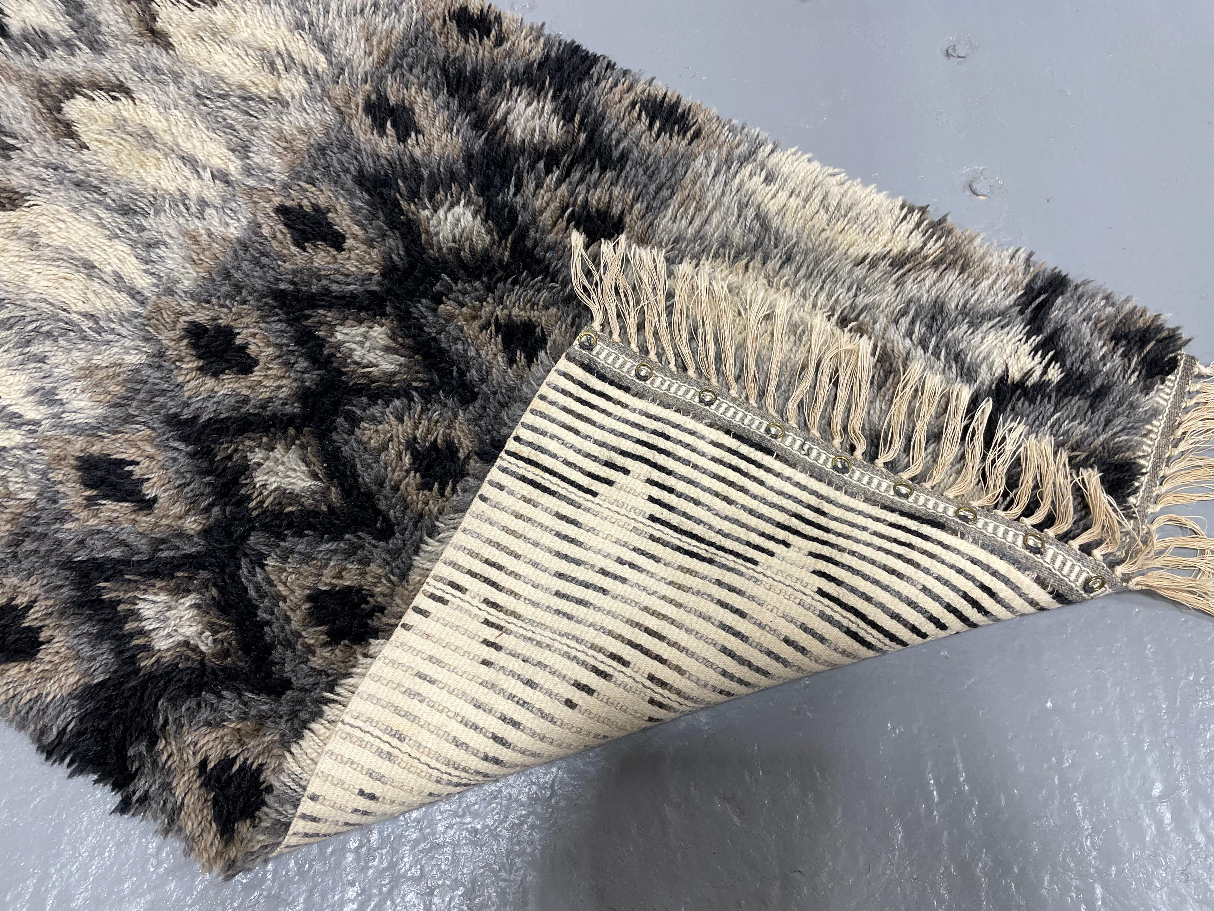 Alfombra escandinava de mediados del siglo XX, c. 1960 Textil en venta