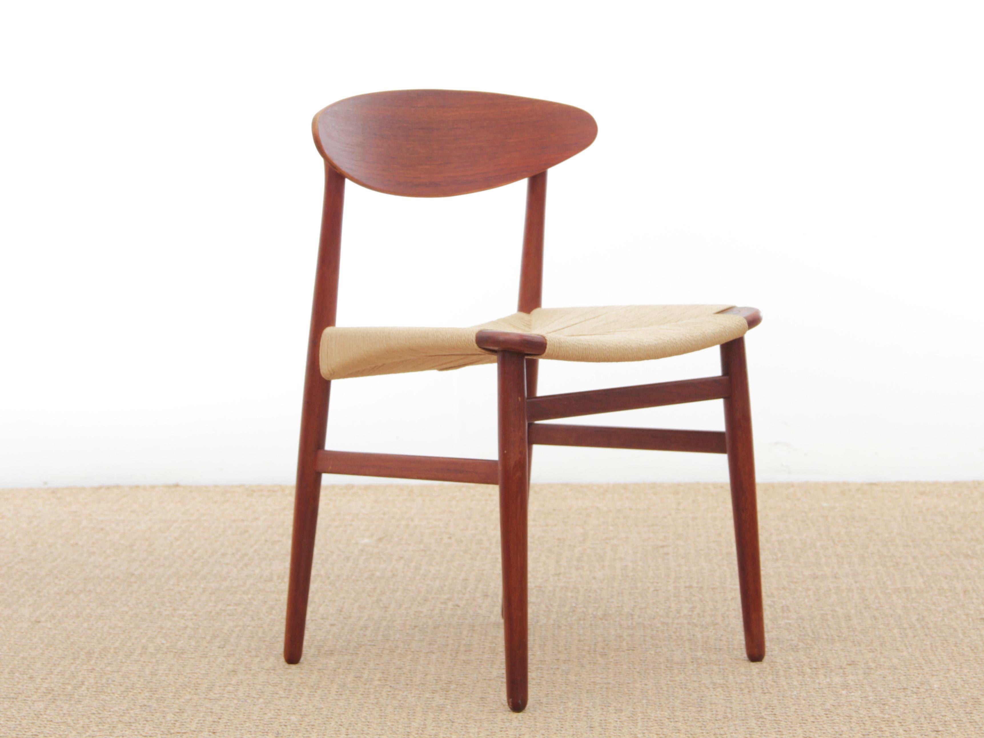 Scandinavian Modern Mid-Century Modern Scandinavian Set of 4 Chairs by Aksel Bender Madsen For Sale