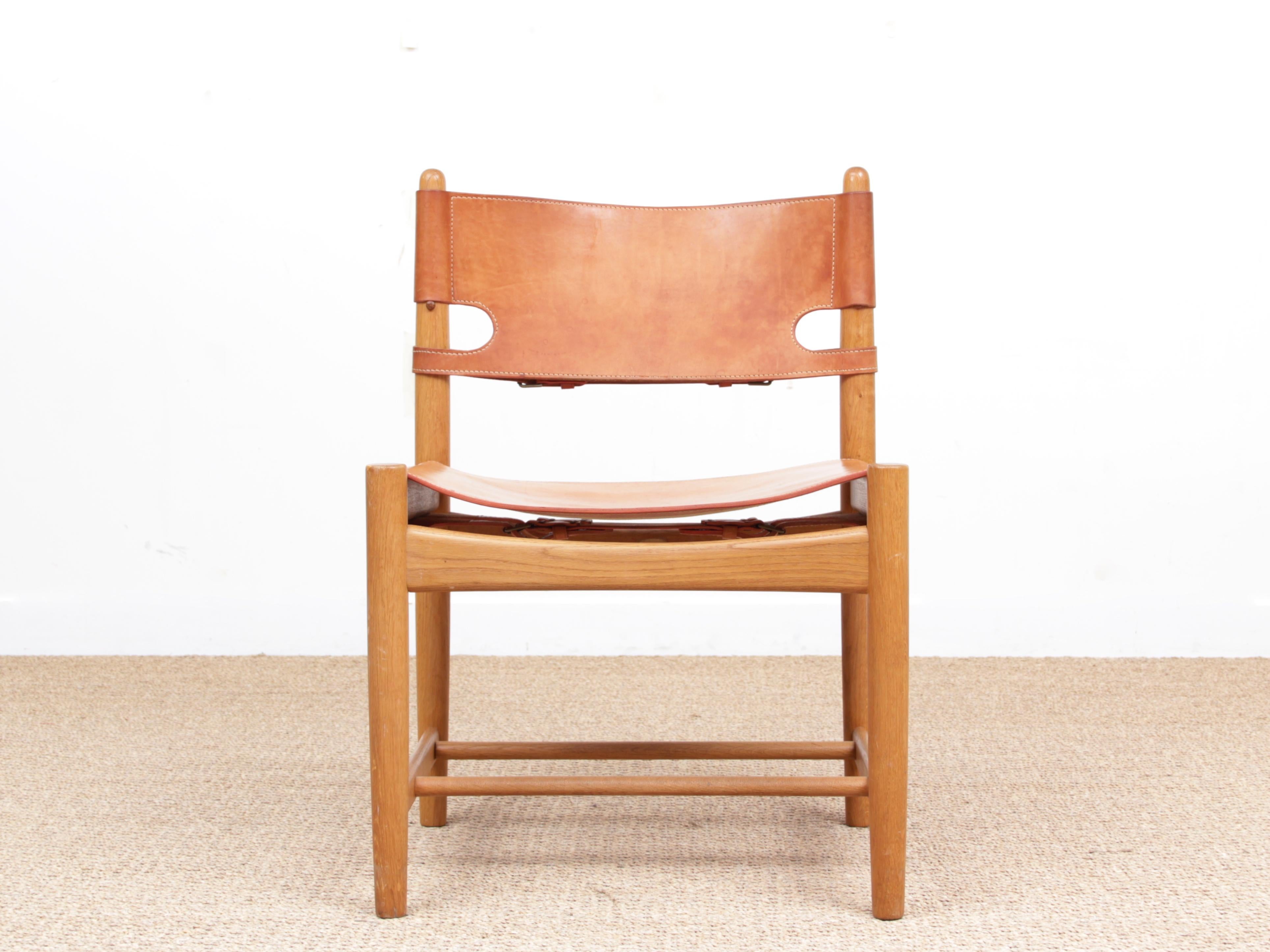 Mid-Century Modern scandinavian set of 4 chairs by Borge Mogensen model 3237 for Fredericia Furniture. Solid laquered oak and leather. Piece bought in 1970. Initialy produced by cabinet maker Erhard Rasmussen, it has been later produced by