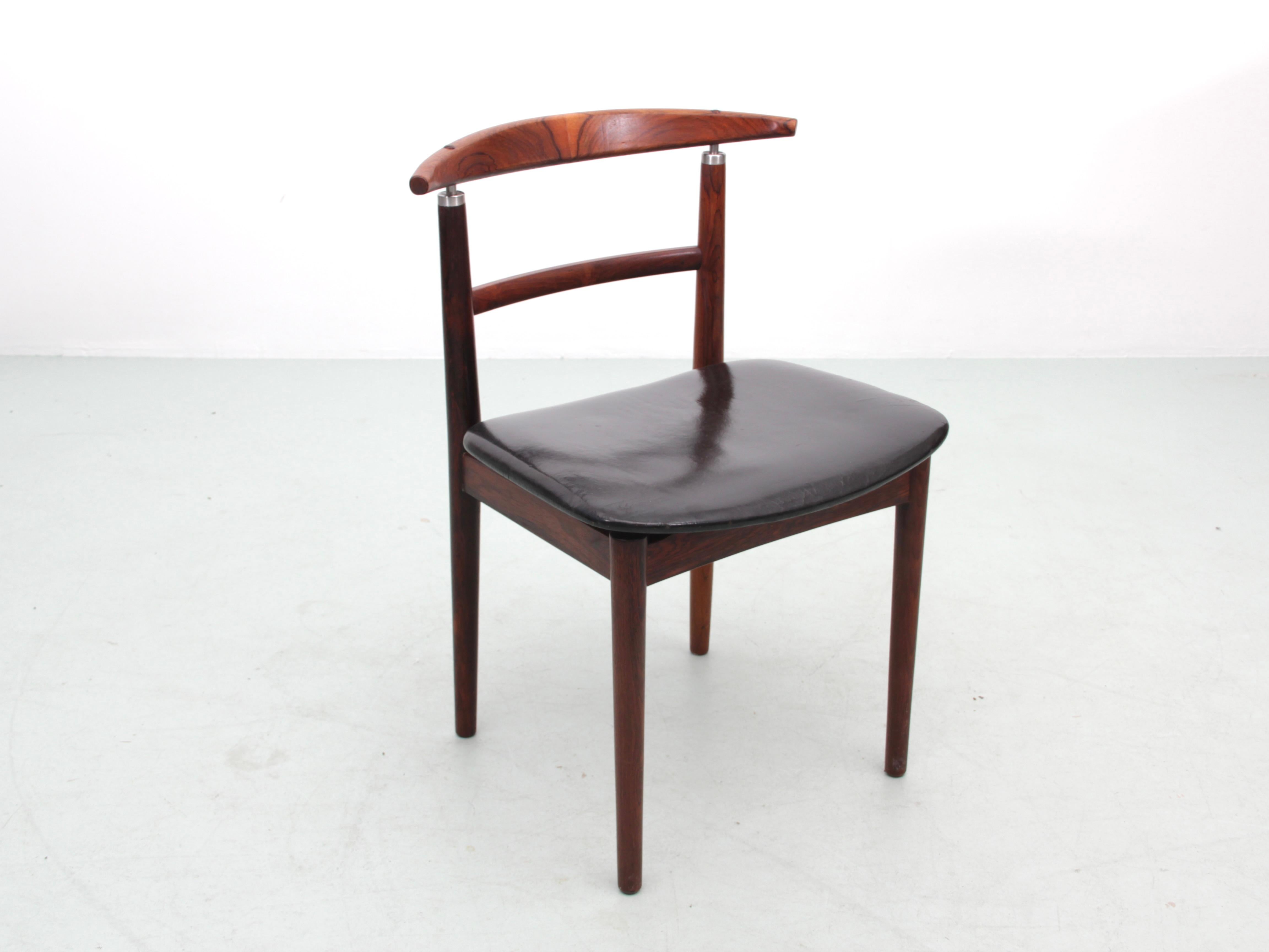Mid-Century Modern Scandinavian Set of 4  Chairs in Rosewood Model 465 For Sale 5