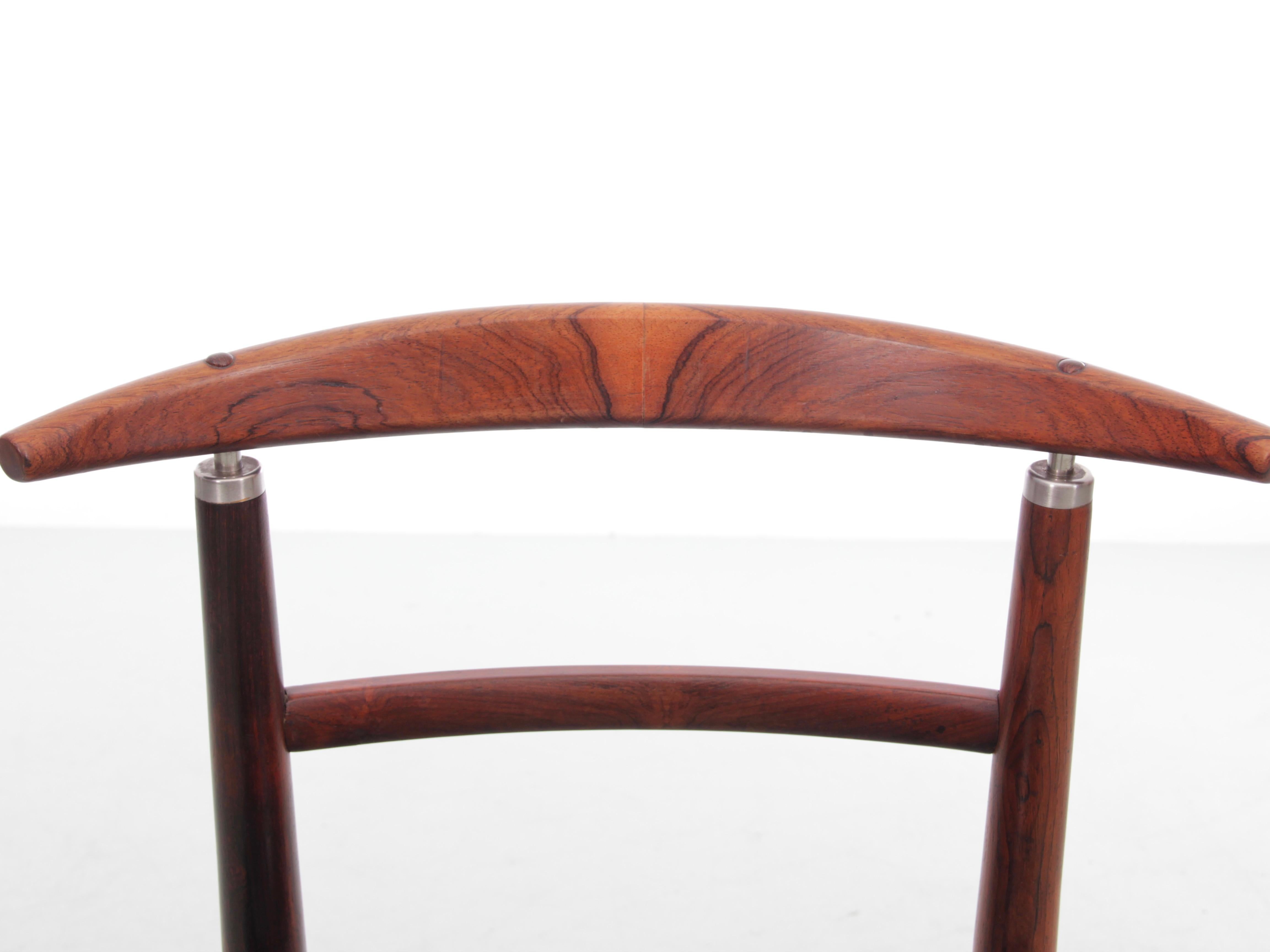 Mid-Century Modern Scandinavian Set of 4  Chairs in Rosewood Model 465 For Sale 3