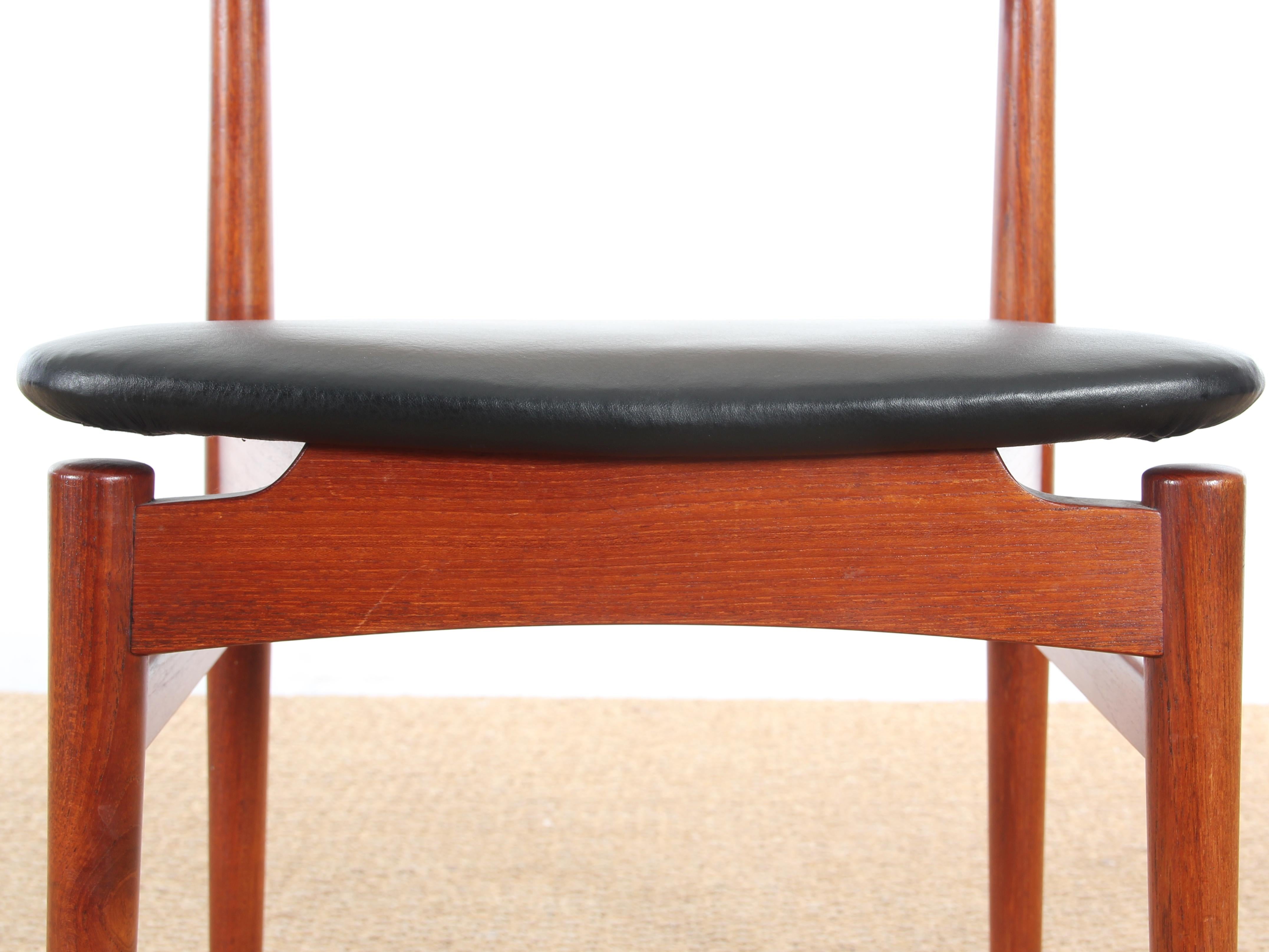 Mid-Century Modern Scandinavian Set of 4 Chairs Model W26 by Erik Wørts 7