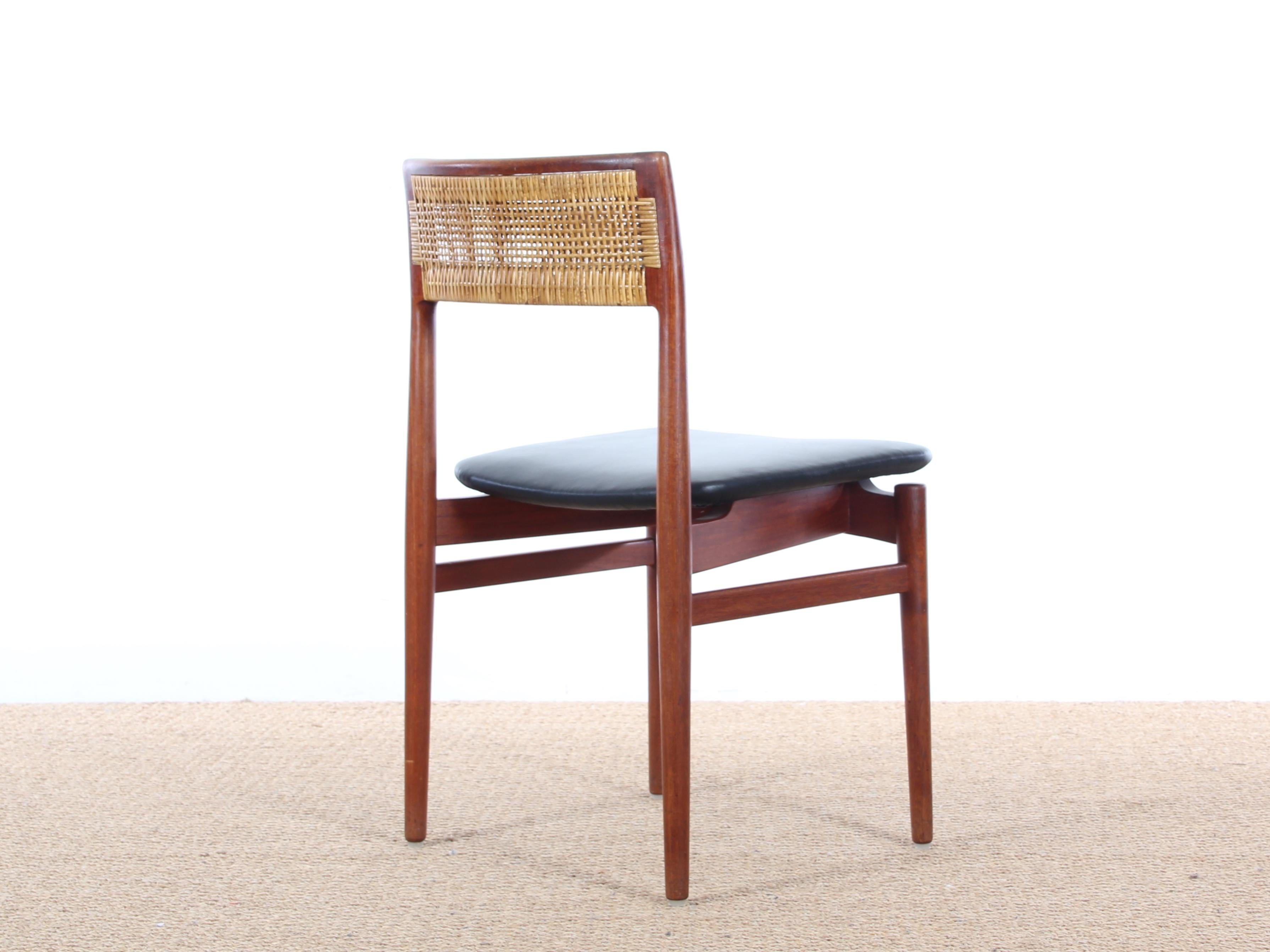 Teak Mid-Century Modern Scandinavian Set of 4 Chairs Model W26 by Erik Wørts