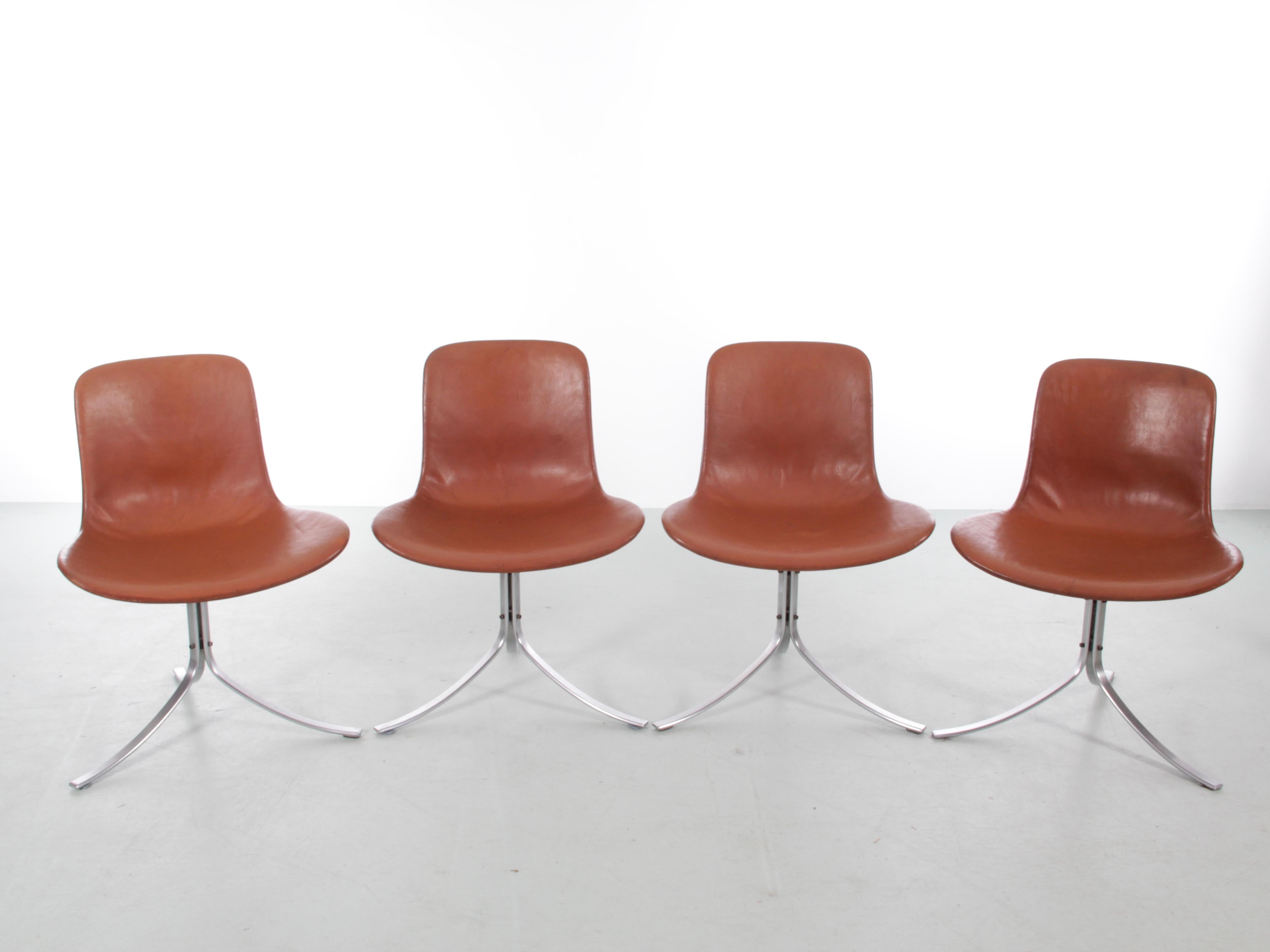 Set di 4 sedie scandinave Mid-Century Modern PK-9 di Poul Kjaerholm per Kold Christensen. Rivestimento Originbal in pelle cognac. Bella patina

Dimensioni: L. 55 cm / P. 50 cm / H. 75 cm / H. seduta 41 cm